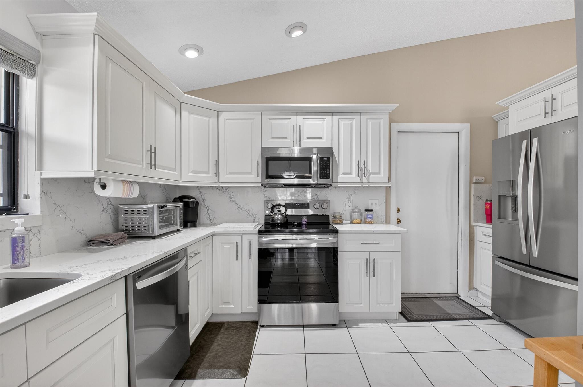 RAINBERRY BAY SEC 8 - Residential