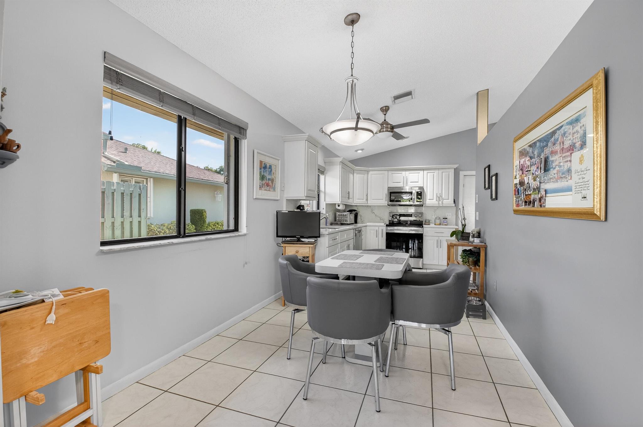 RAINBERRY BAY SEC 8 - Residential