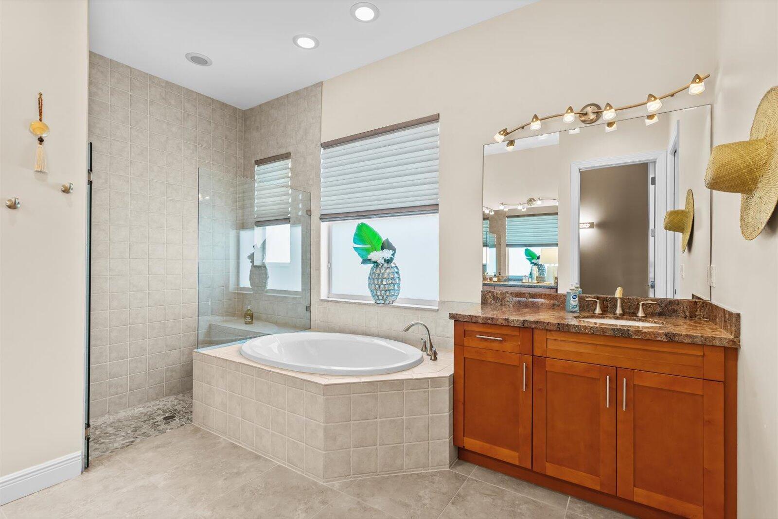 INLET ISLE - Residential