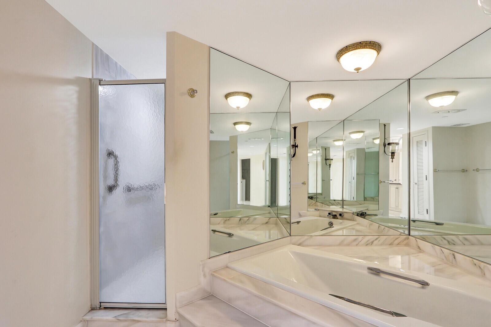 OLD PORT COVE LAKE POINT TOWER - Residential