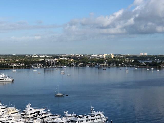 OLD PORT COVE LAKE POINT TOWER - Residential