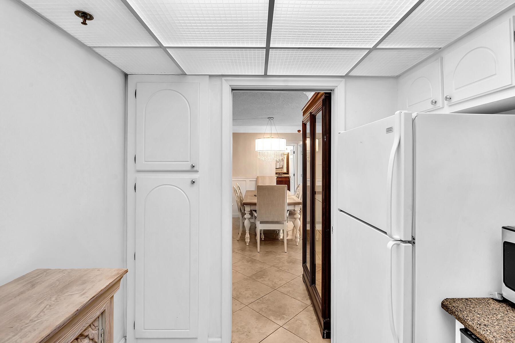 AMBASSADORS V SOUTH CONDO - Residential