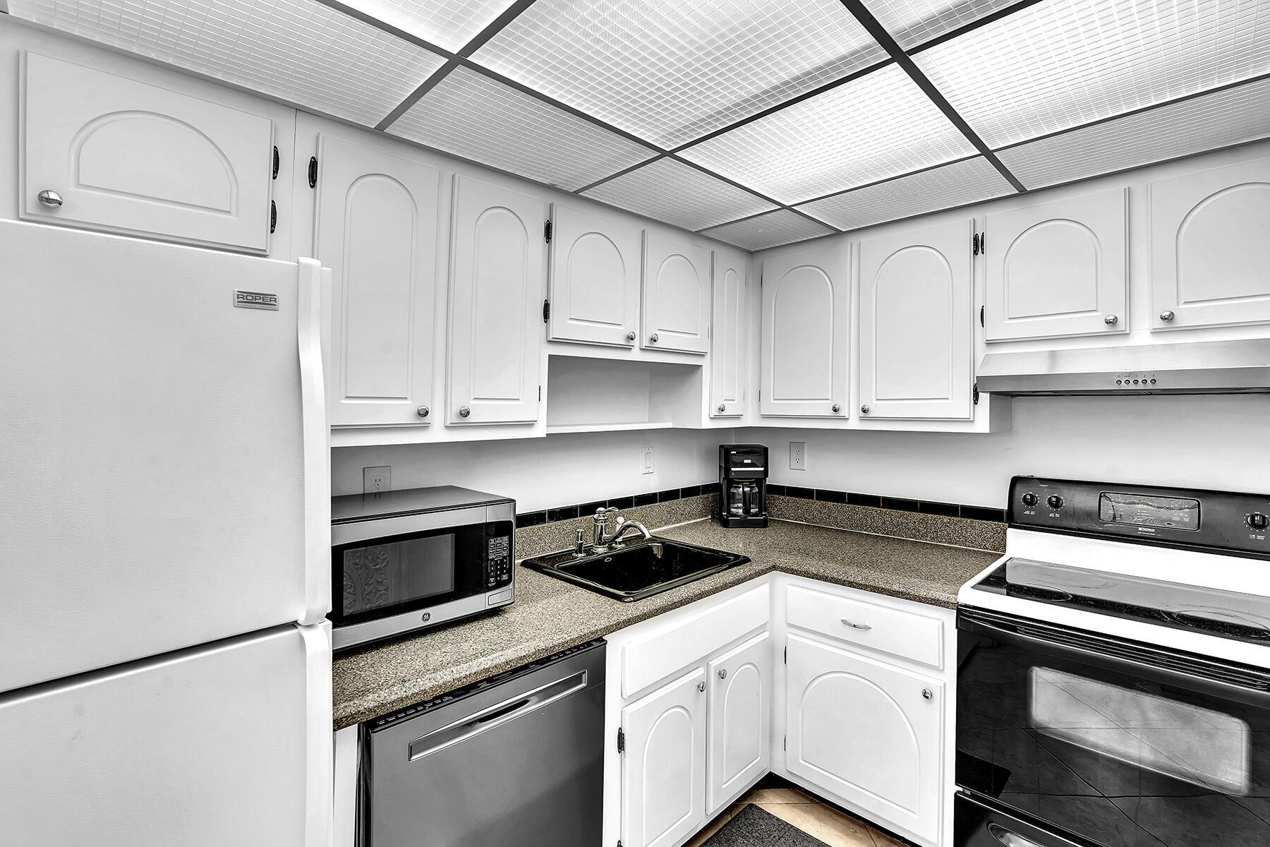 AMBASSADORS V SOUTH CONDO - Residential
