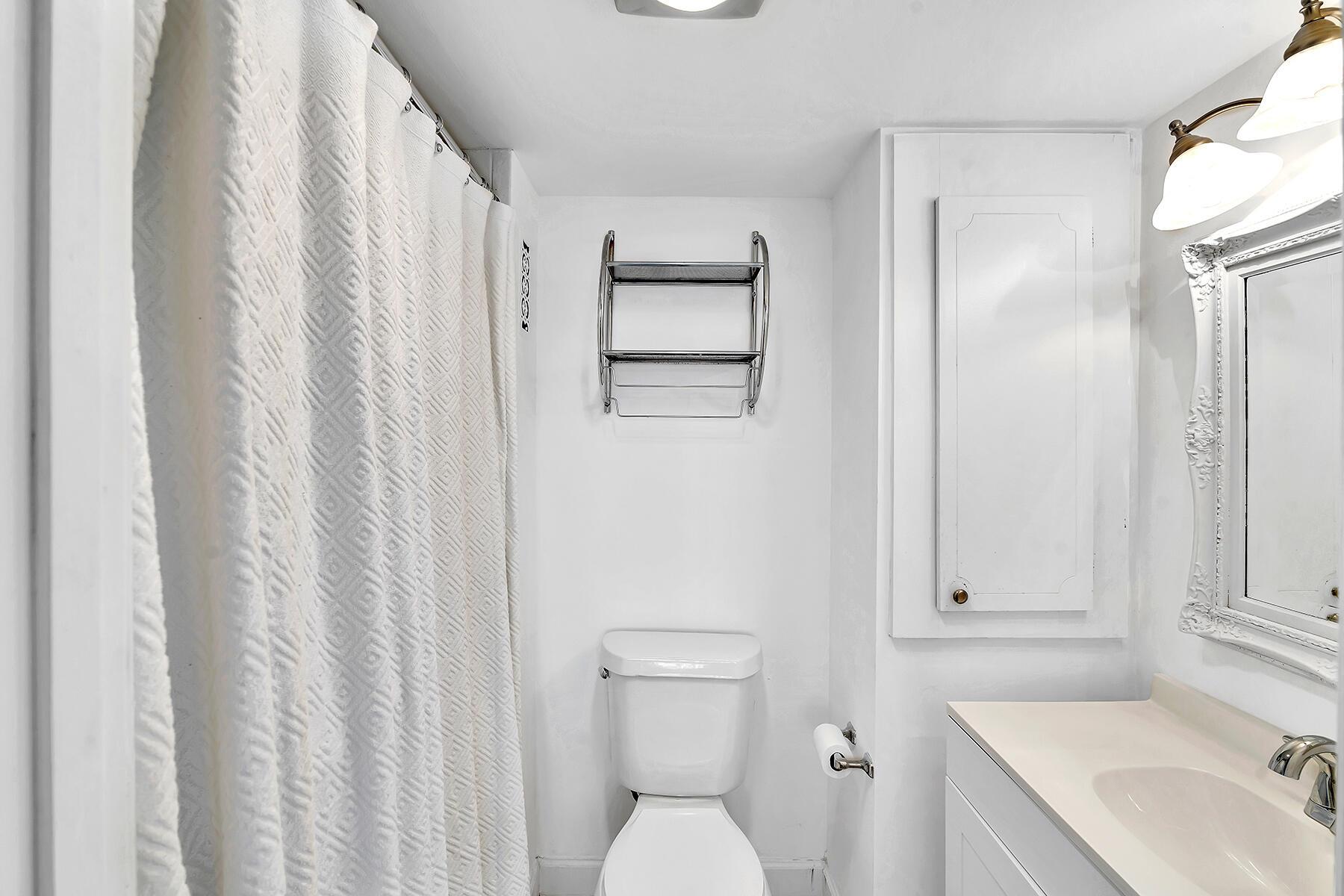 AMBASSADORS V SOUTH CONDO - Residential