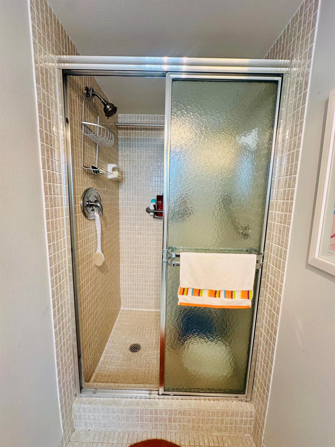 COLONIAL CLUB CONDO SEC 1 - Residential