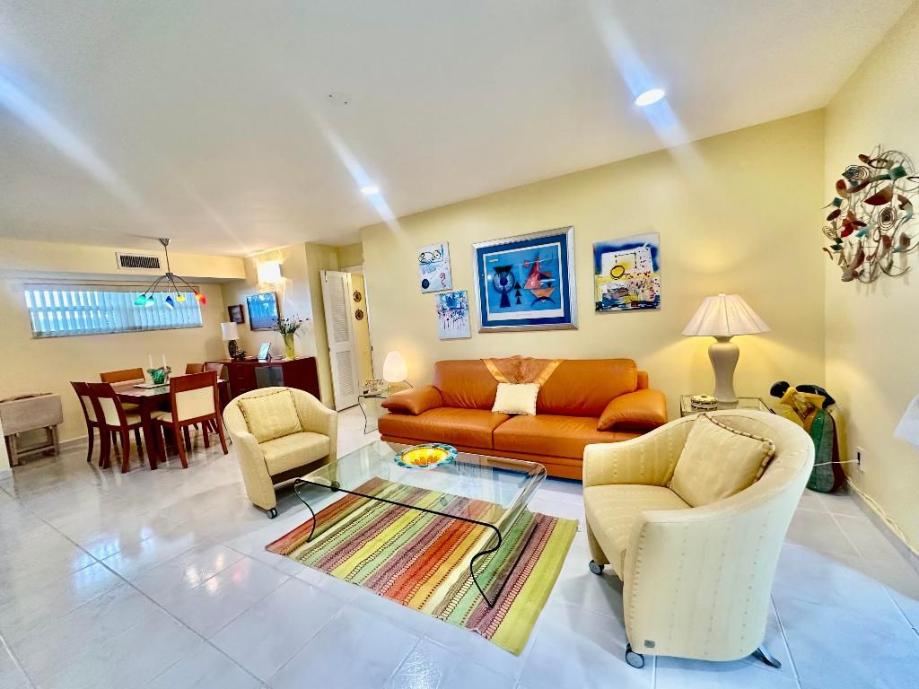 Photo of 19 Colonial Club Drive #105, Boynton Beach, FL 33435 (MLS # R11138383)