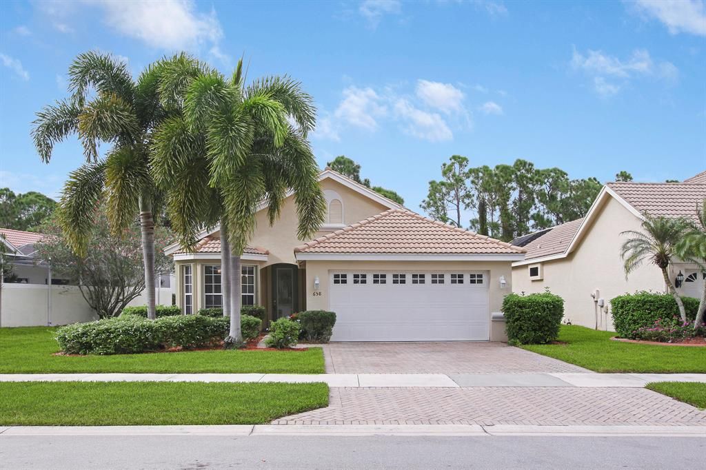 Photo of 658 SW Andros Circle, Port Saint Lucie, FL 34986 (MLS # R10761846)