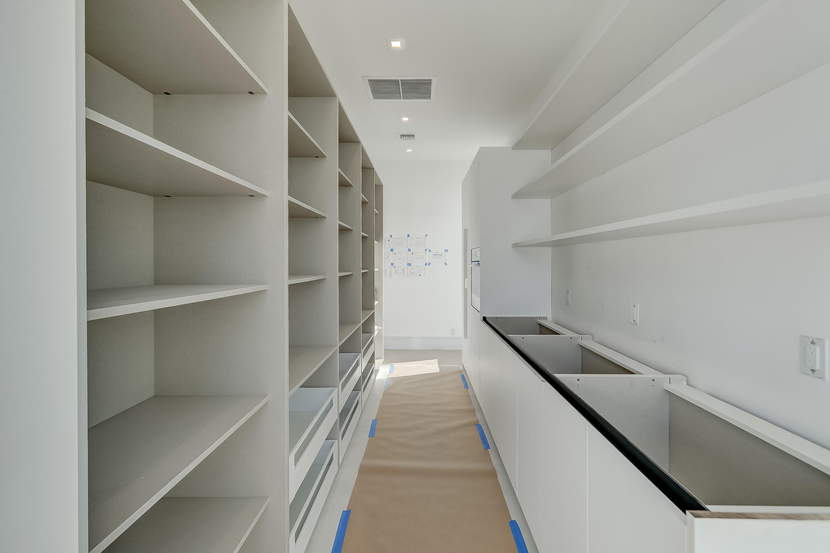 BAY COLONY SEC OF THE LAN - Residential