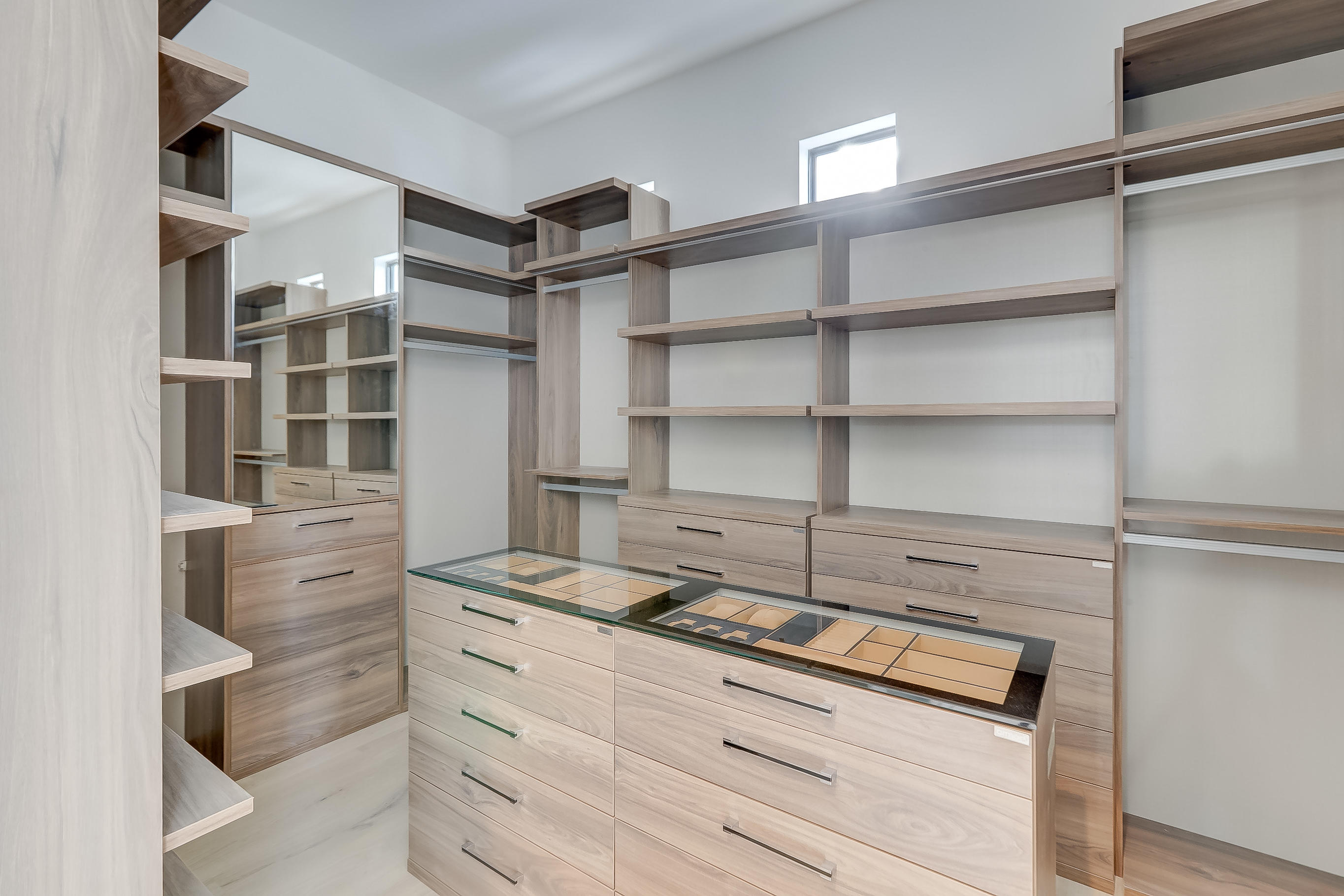 BAY COLONY SEC OF THE LAN - Residential