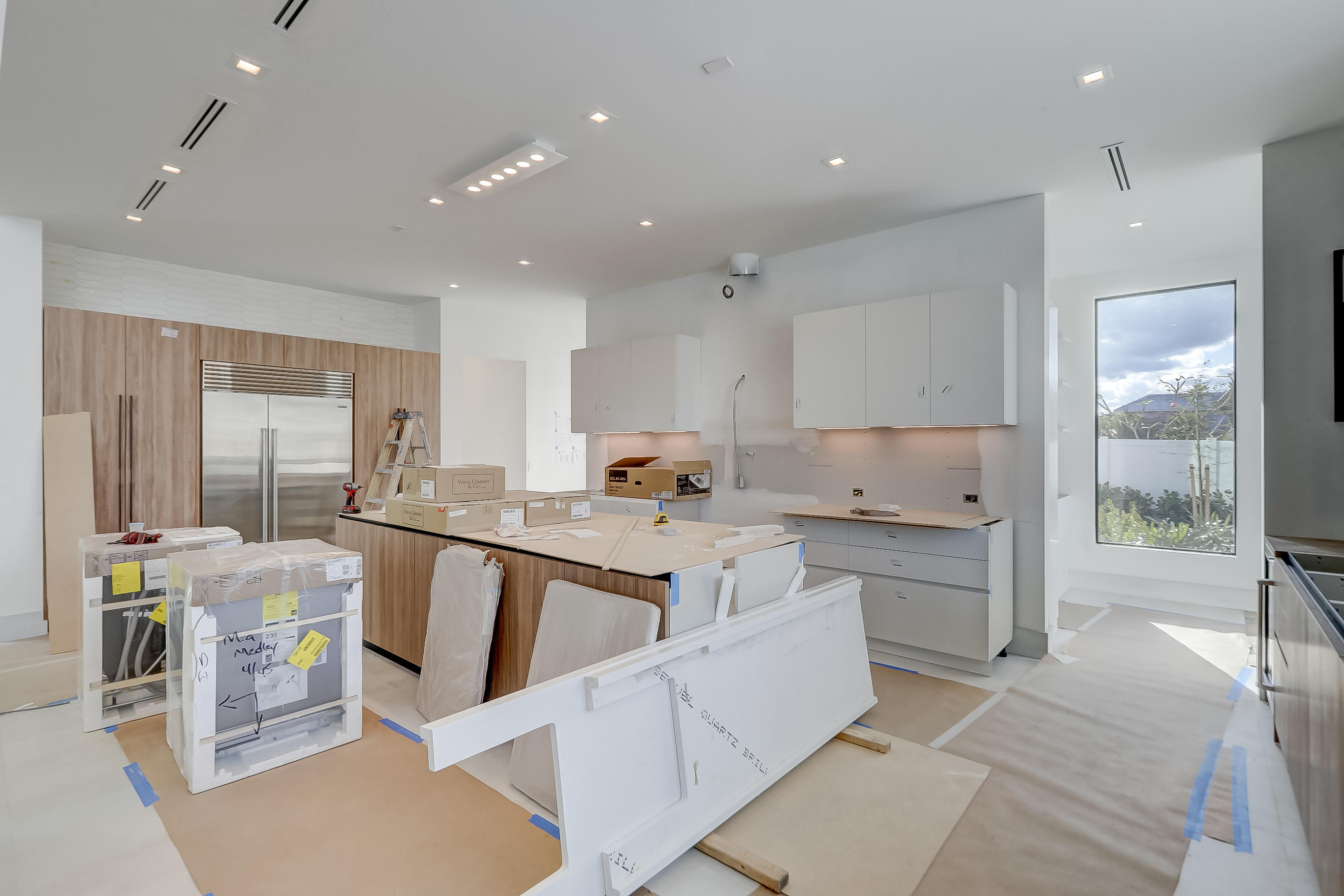 BAY COLONY SEC OF THE LAN - Residential