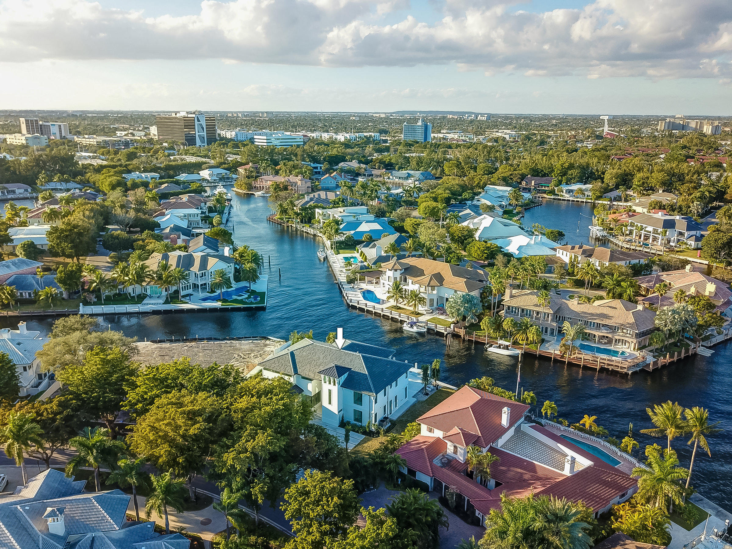 BAY COLONY SEC OF THE LAN - Residential