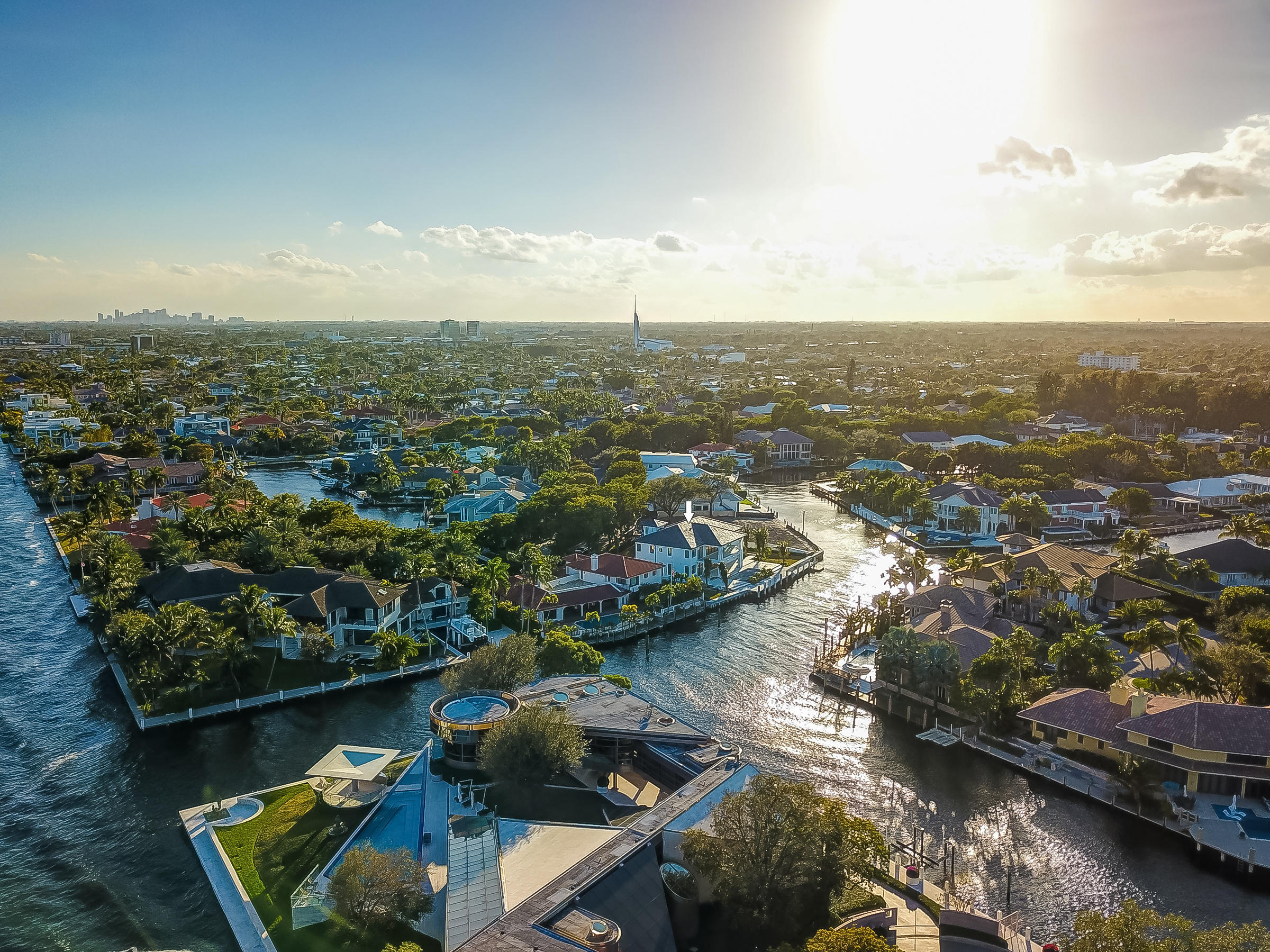 BAY COLONY SEC OF THE LAN - Residential