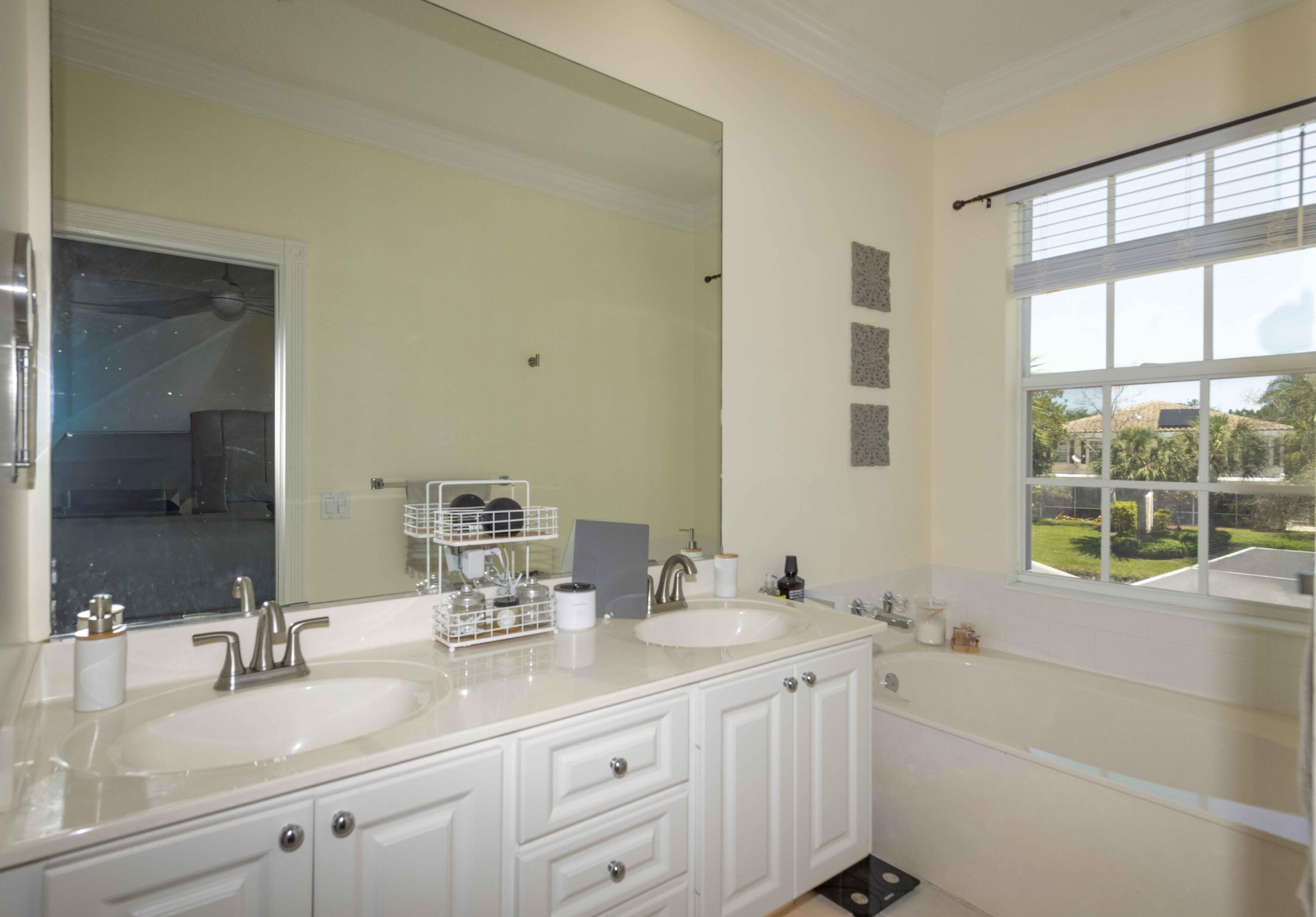 CATALINA LAKES - Residential