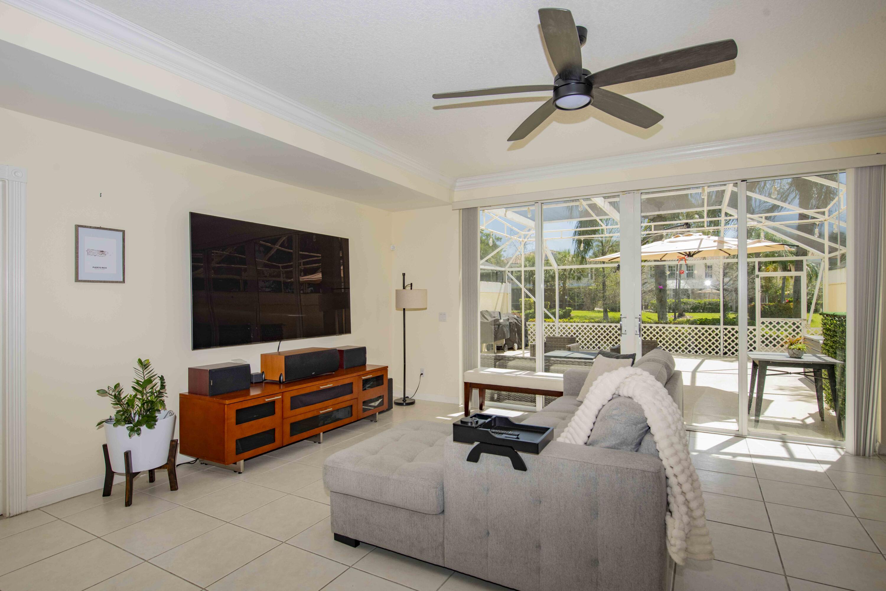 CATALINA LAKES - Residential