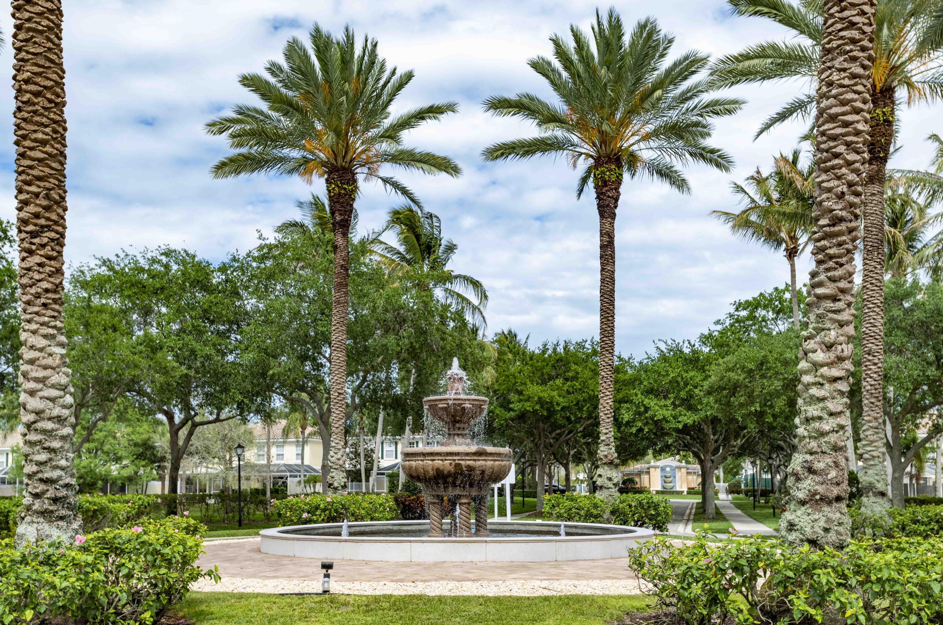 CATALINA LAKES - Residential