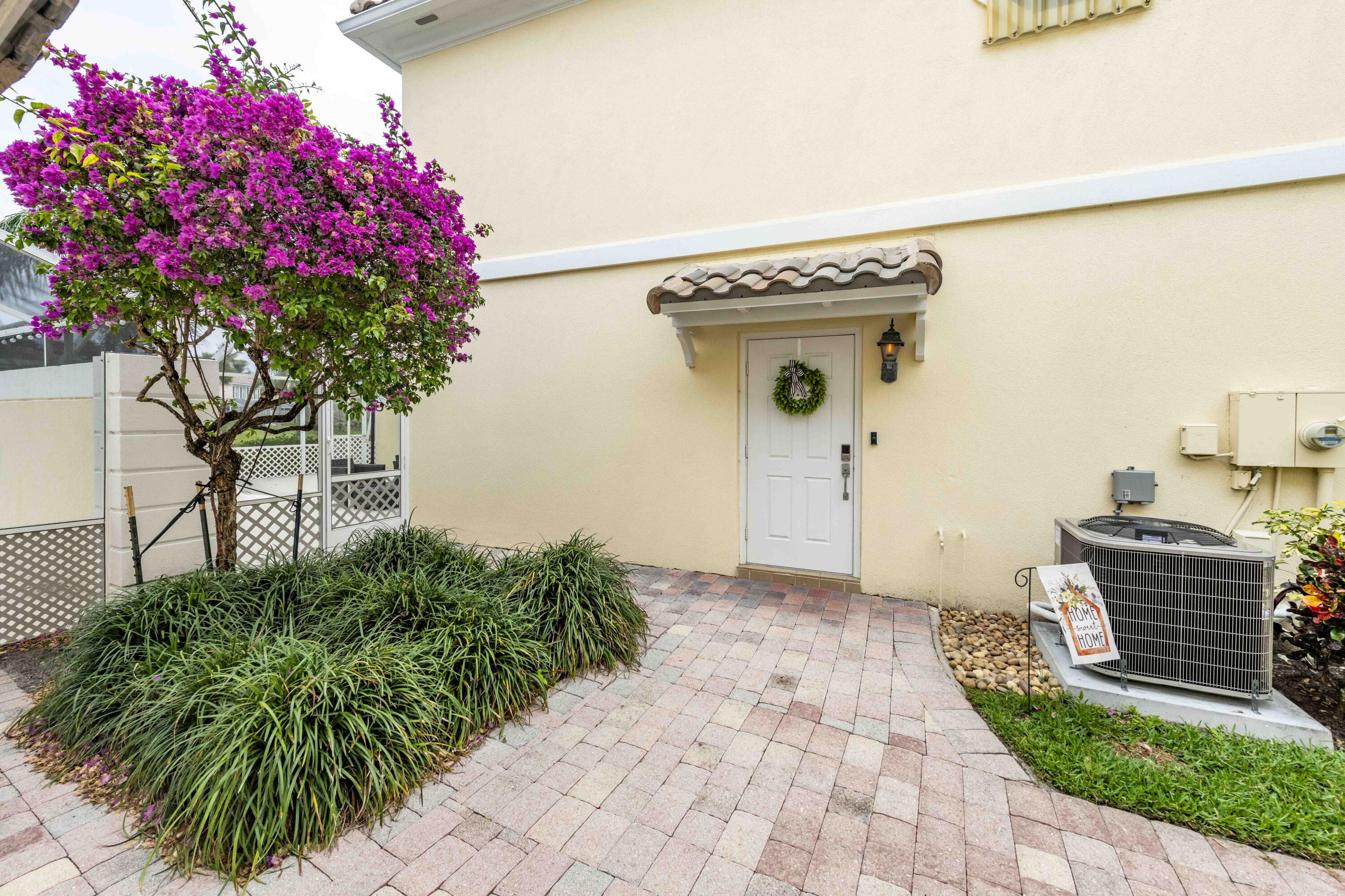 CATALINA LAKES - Residential