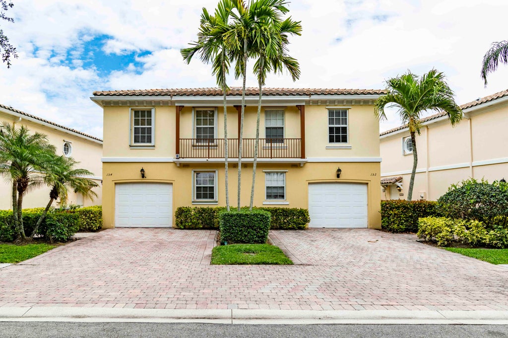 Photo of 154 Santa Barbara Way, Palm Beach Gardens, FL 33410 (MLS # B26021045)