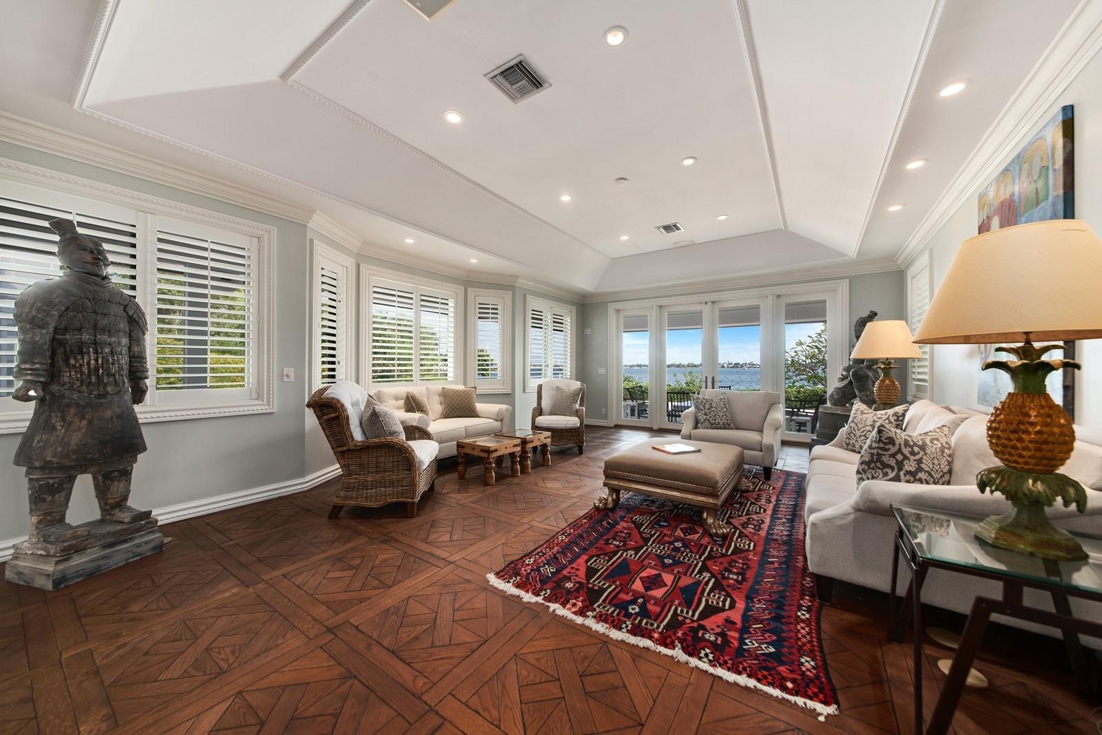 North Shore Terr - Residential