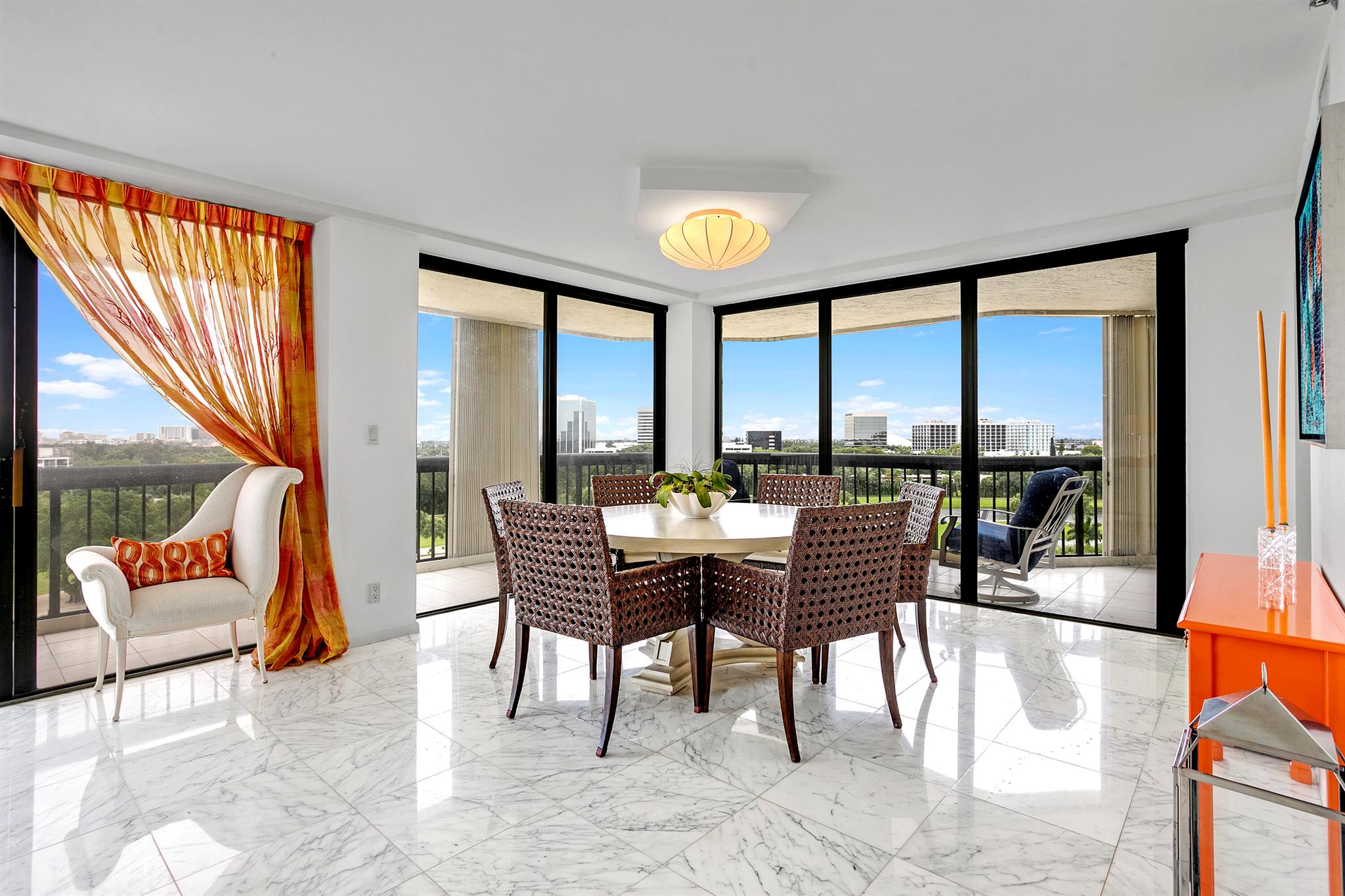 1900 Consulate Place 703