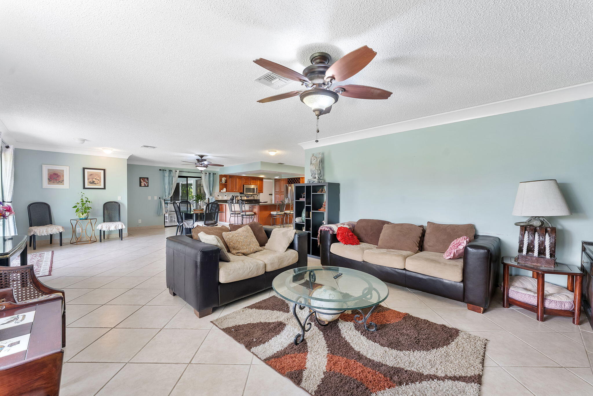 Properties 154 SANTA MONICA Avenue