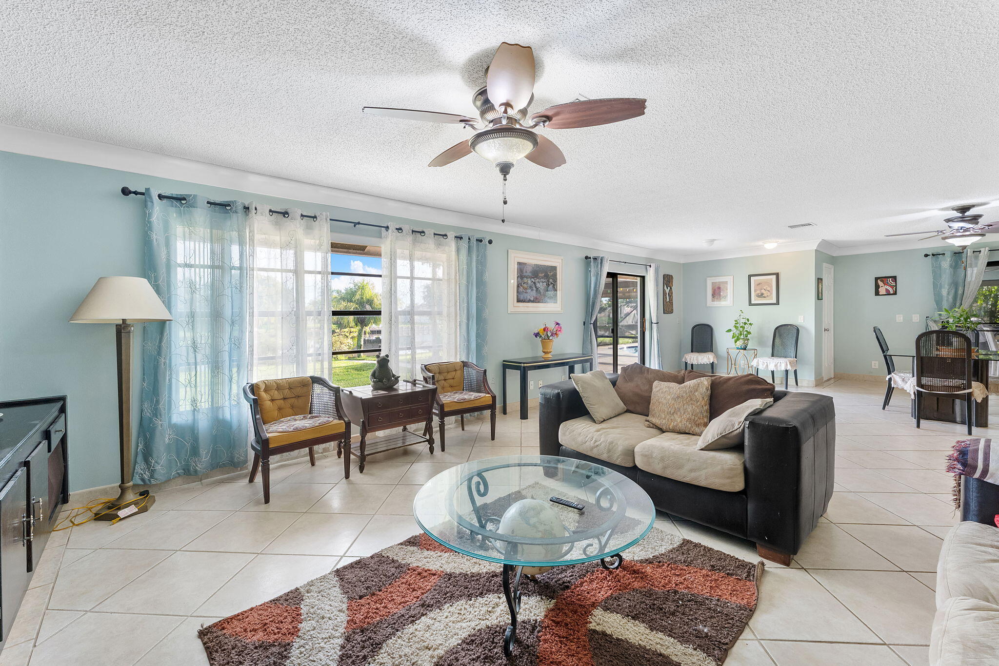 Properties 154 SANTA MONICA Avenue
