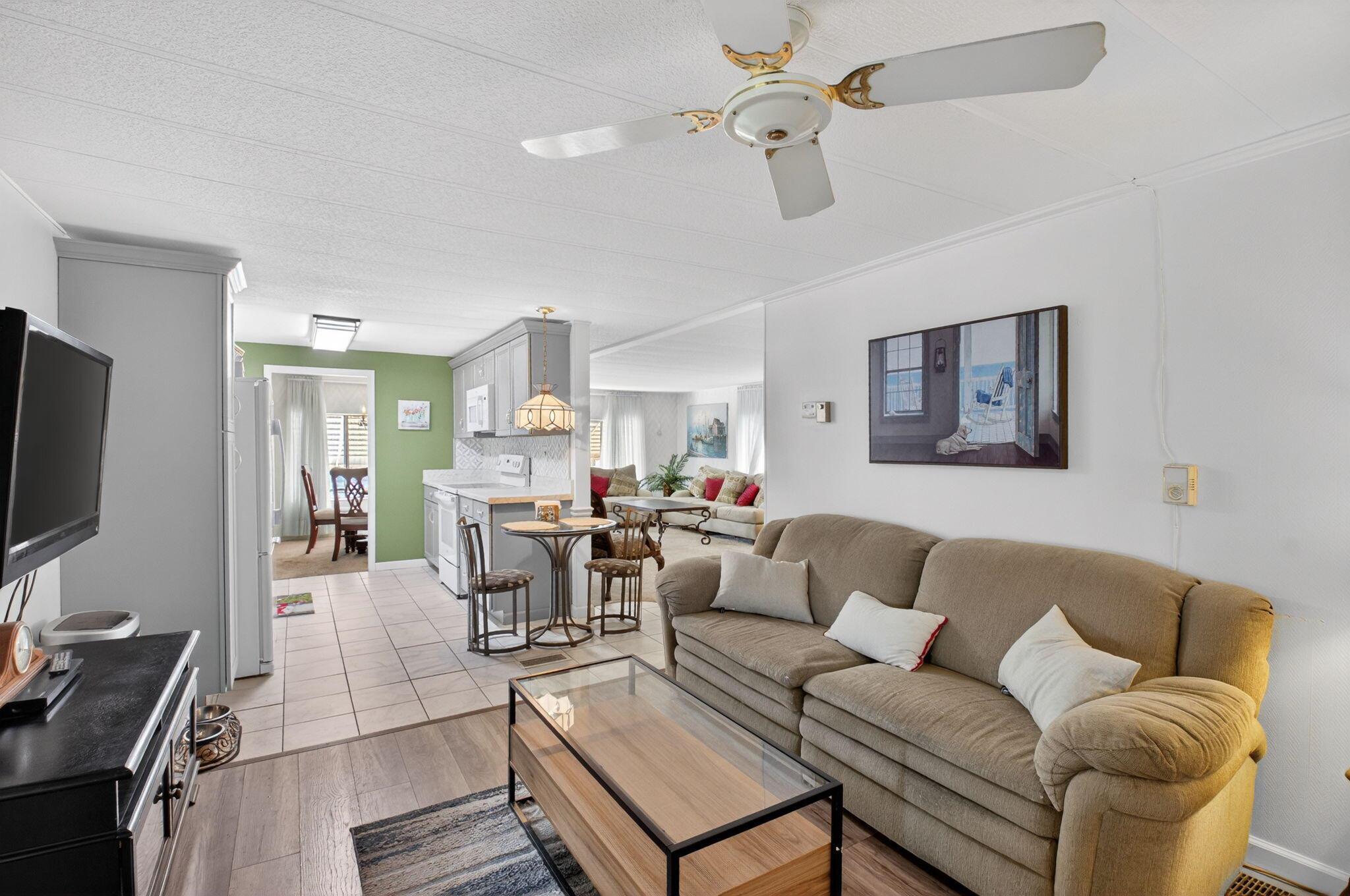 JAMAICA BAY MOBILE HOME C - Residential