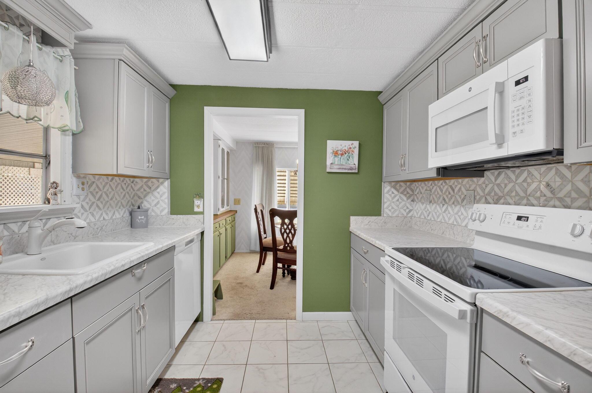 JAMAICA BAY MOBILE HOME C - Residential