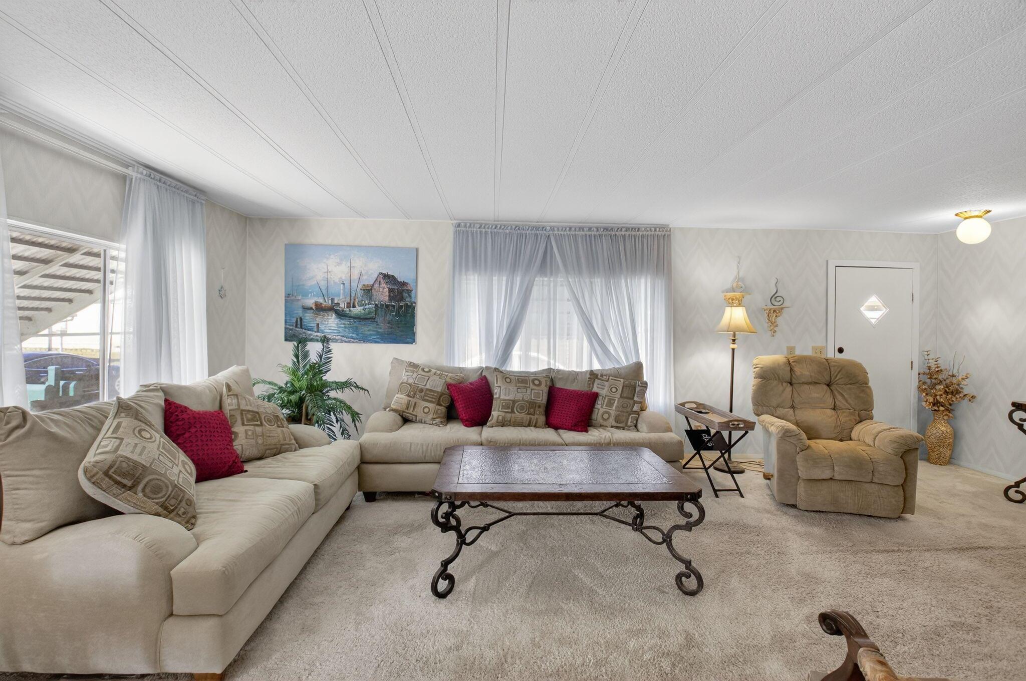 JAMAICA BAY MOBILE HOME C - Residential