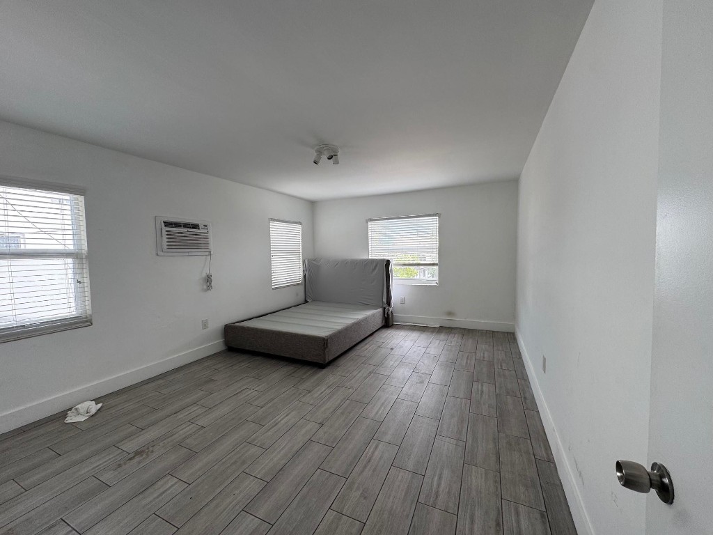 ALTOS DEL MAR NO 3 - Residential Lease