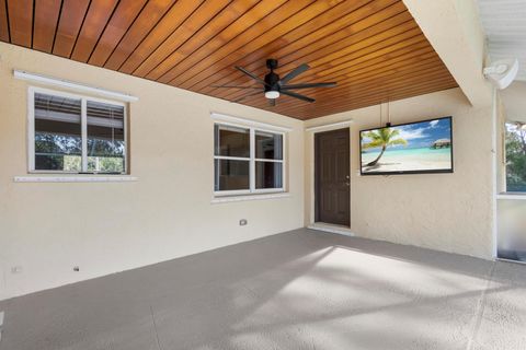 A home in Loxahatchee