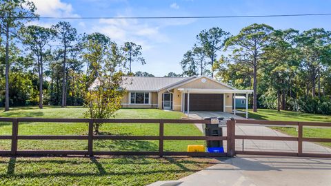 A home in Loxahatchee