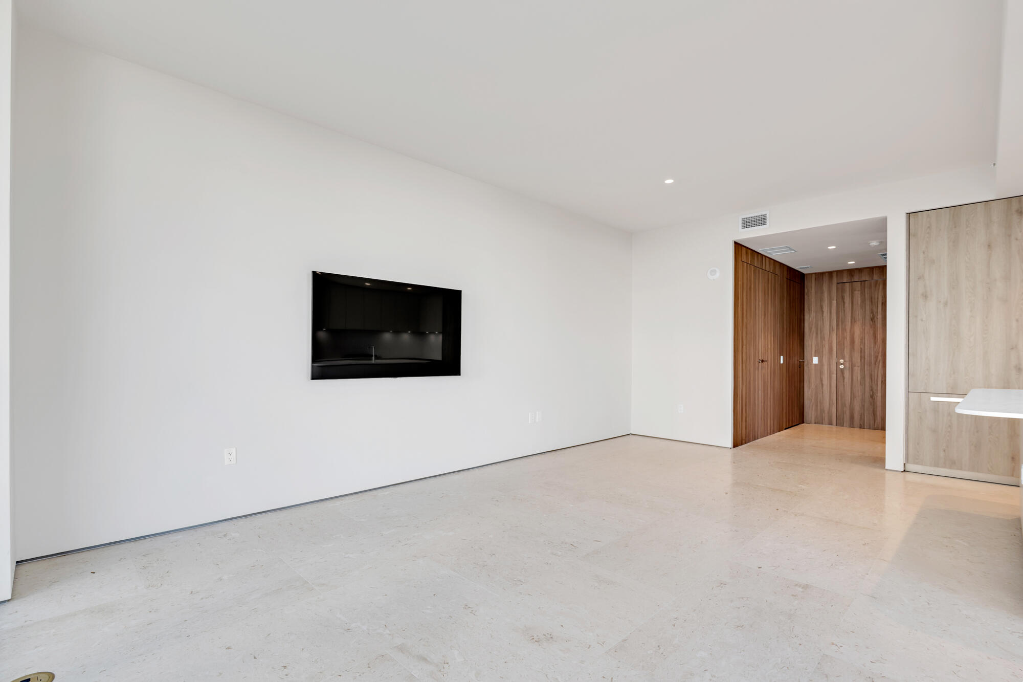 1515 FLAGLER CONDO - Residential Lease