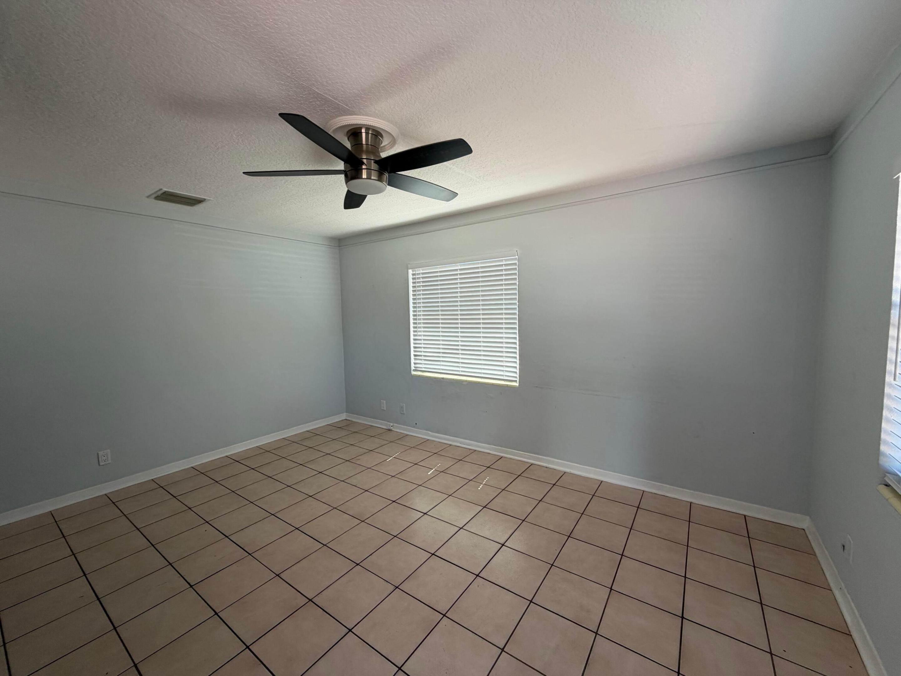 GREYNOLDS HIGHLANDS UNIT 1 - Residential Lease