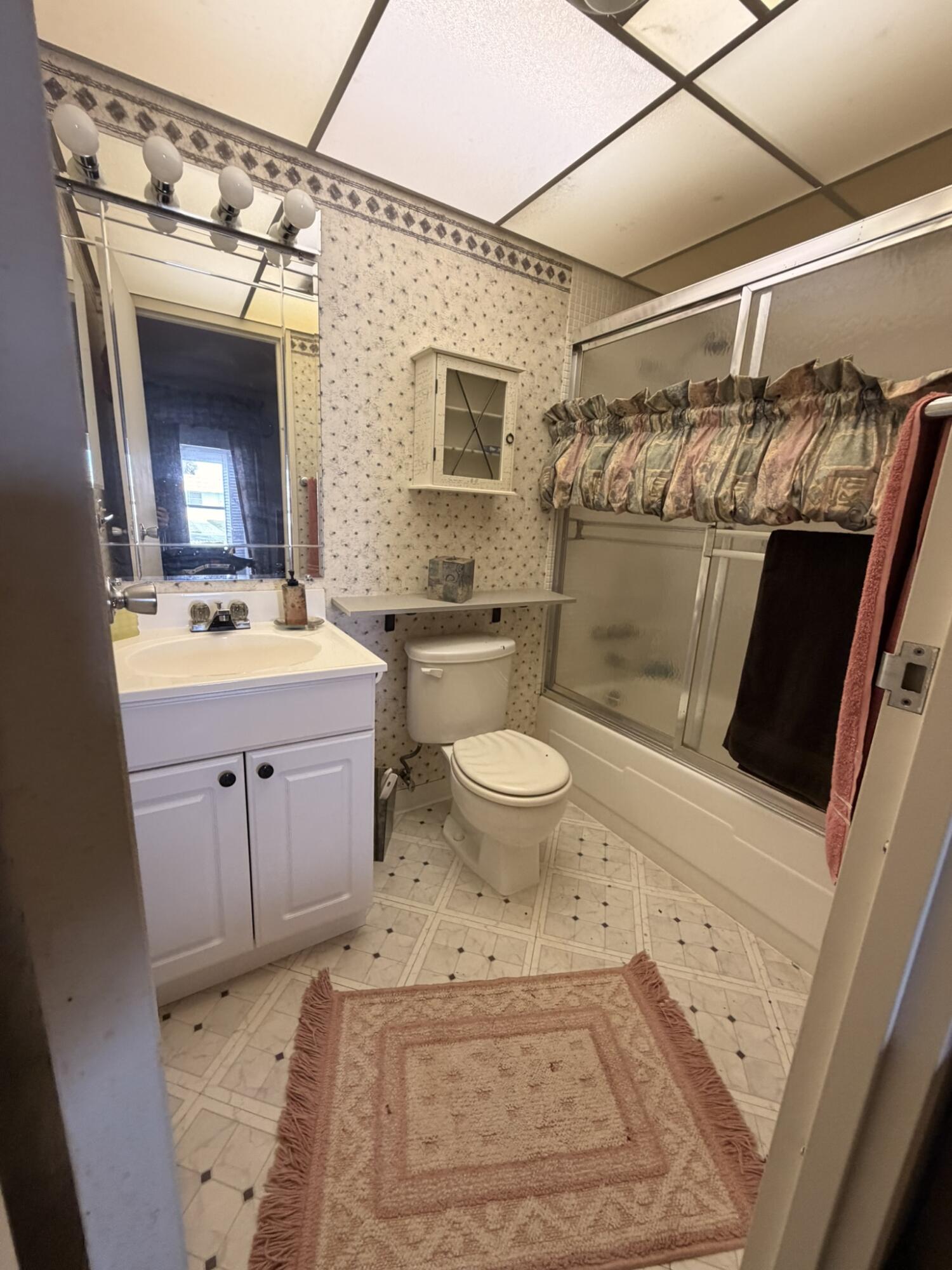 KINGS POINT VALENCIA CONDOS - Residential