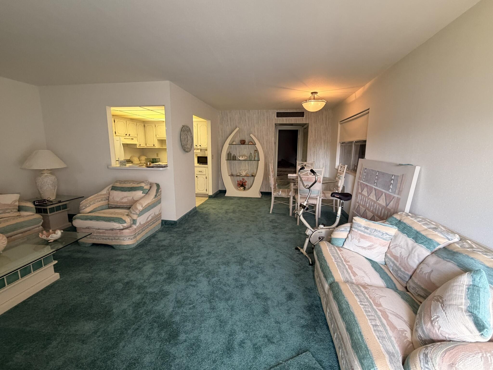 KINGS POINT VALENCIA CONDOS - Residential