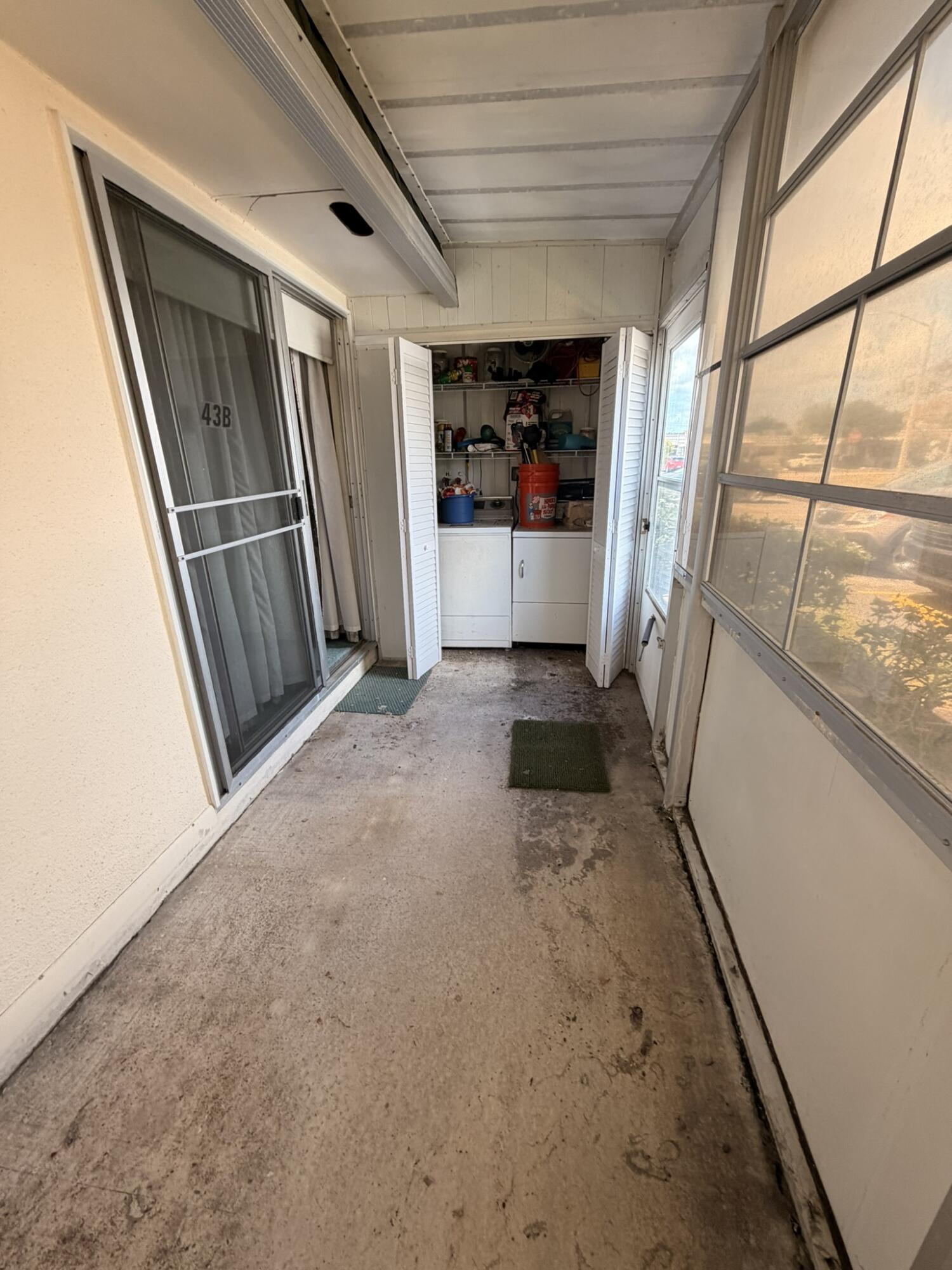 KINGS POINT VALENCIA CONDOS - Residential