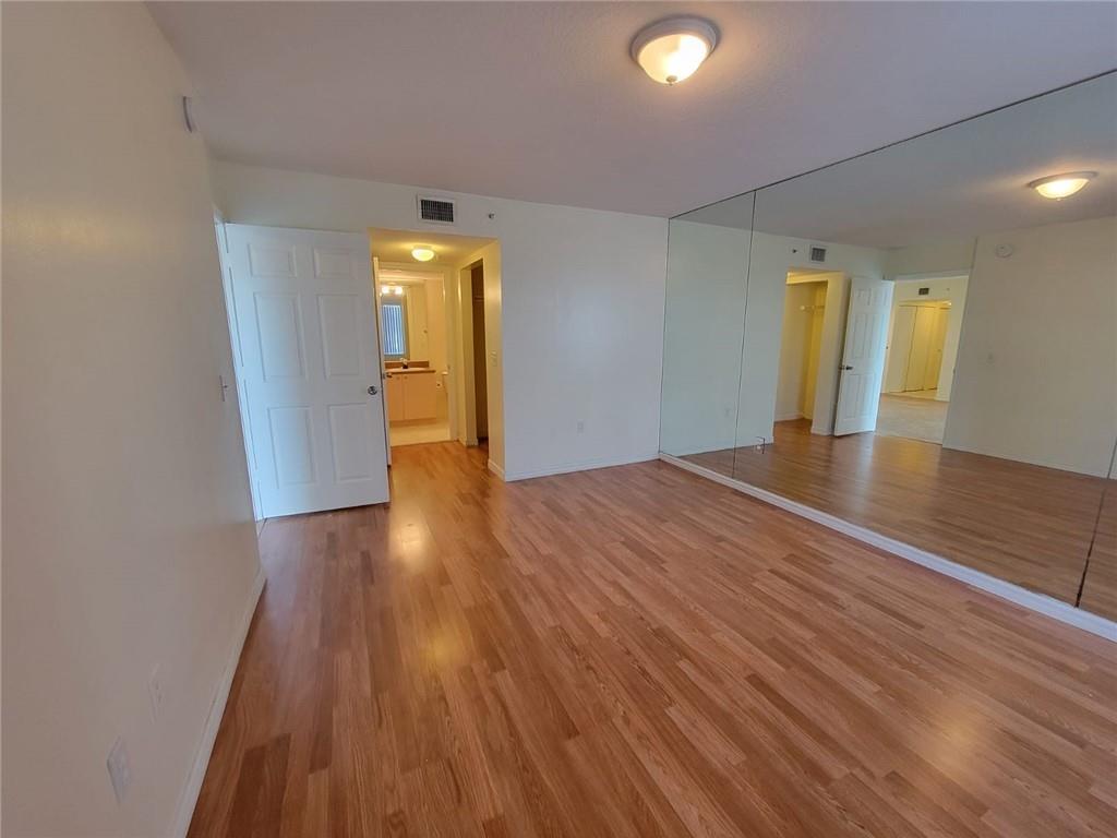 EMERALD ISLE AT LAGUNA - Residential