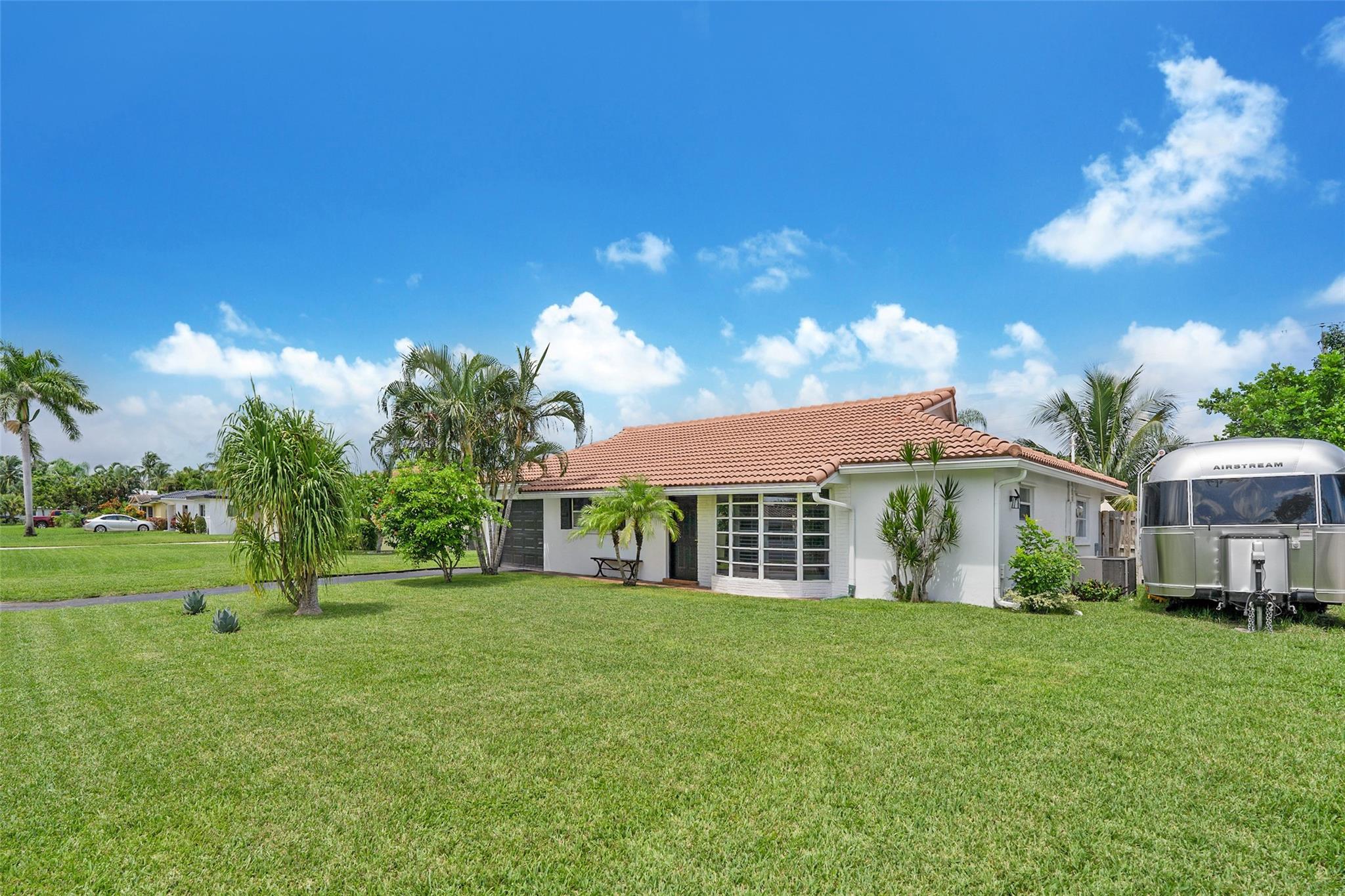 241 SW 13th St
