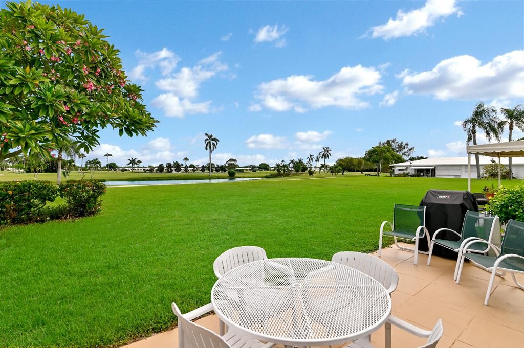 Photo of 200 SW Golfview Terrace #124, Boynton Beach, FL 33426 (MLS # R10750601)