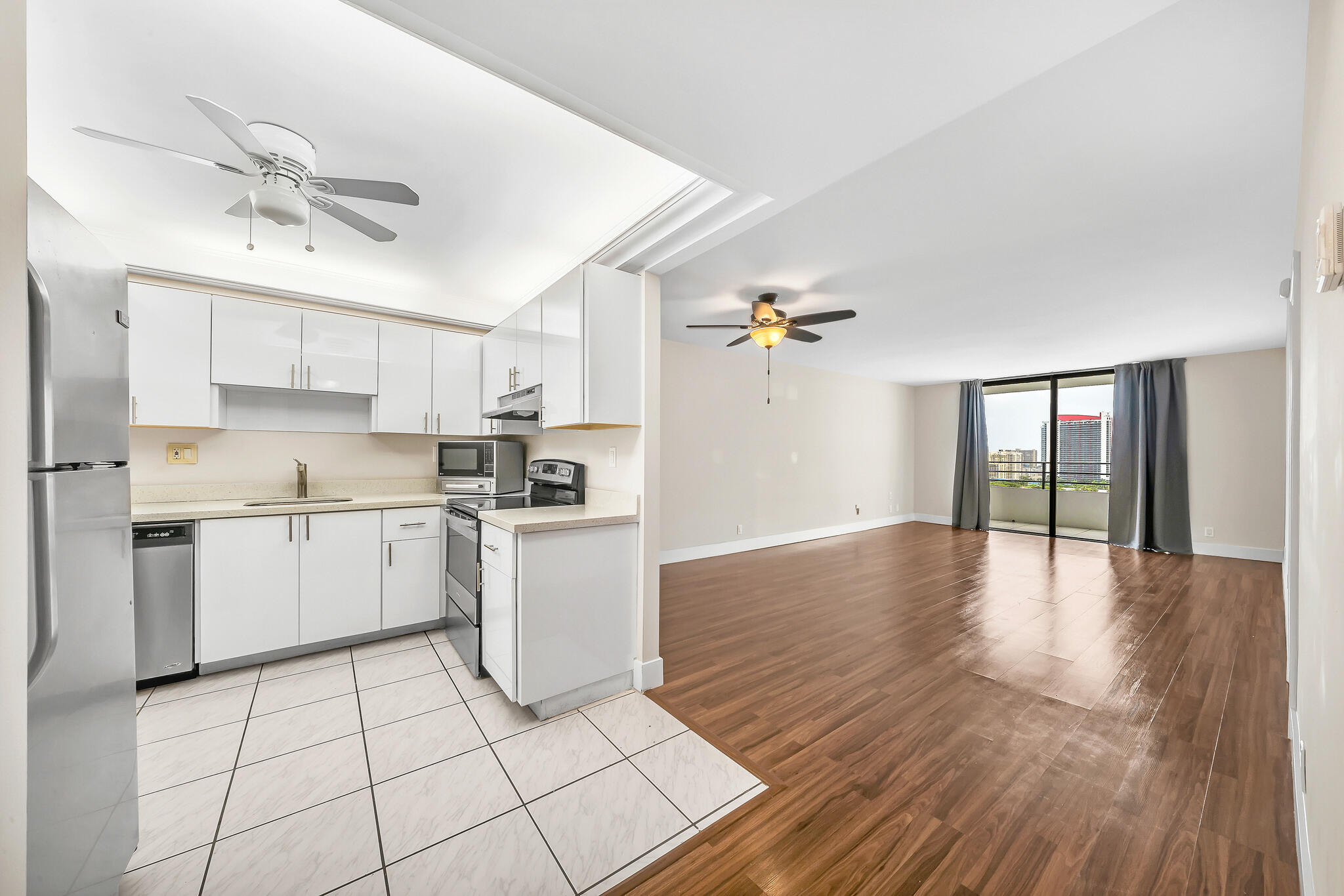 OLYMPUS CONDO PHASE - Residential