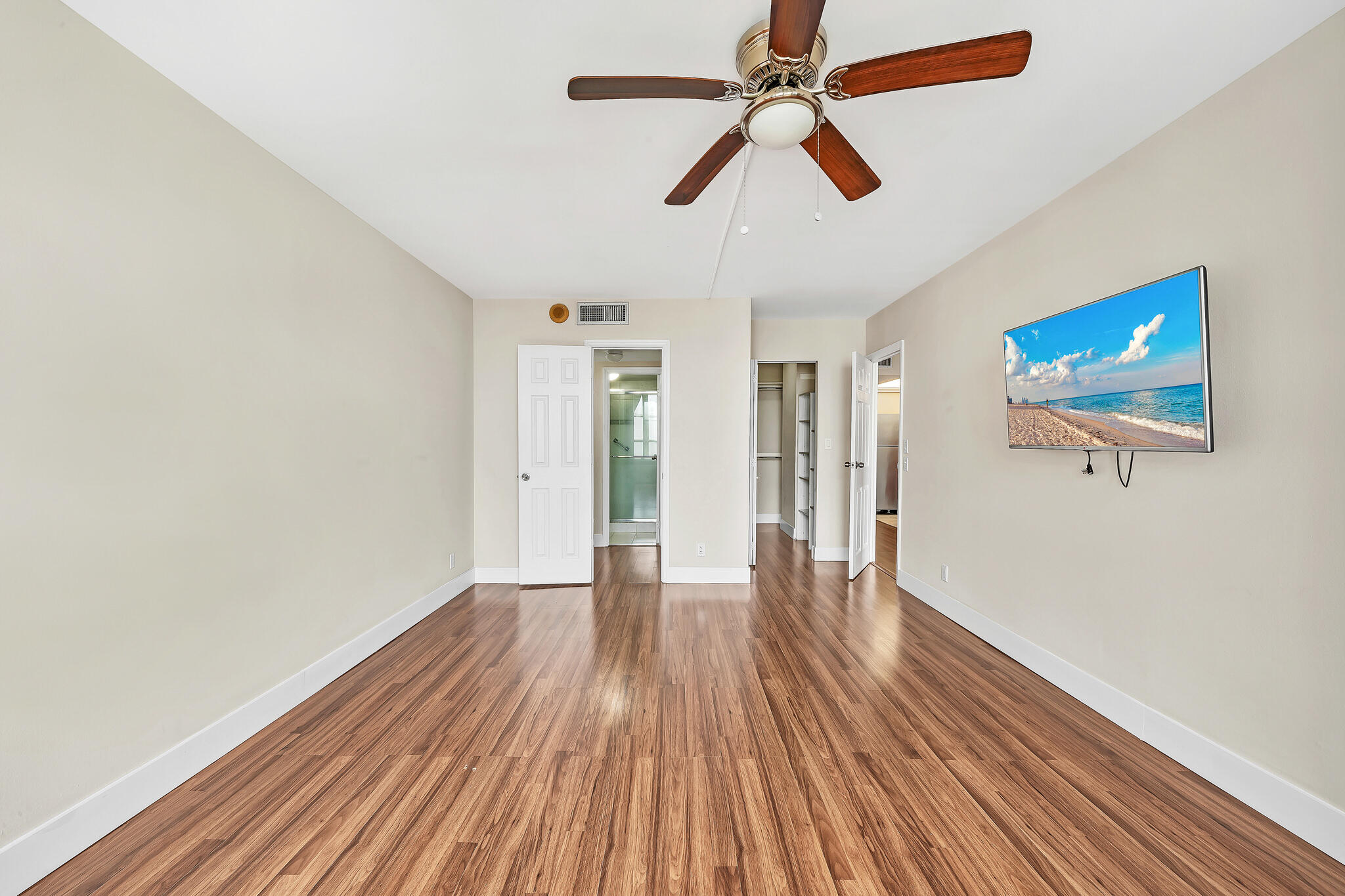 OLYMPUS CONDO PHASE - Residential