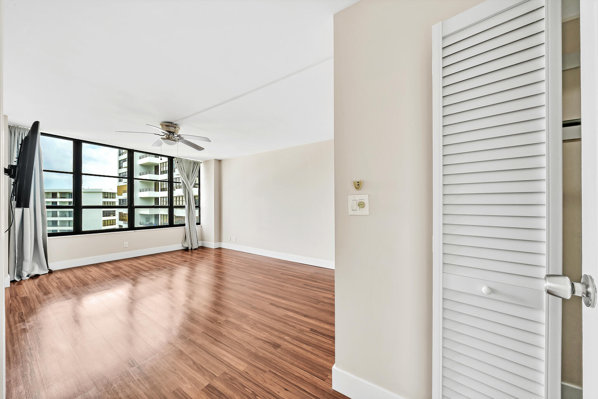 OLYMPUS CONDO PHASE - Residential