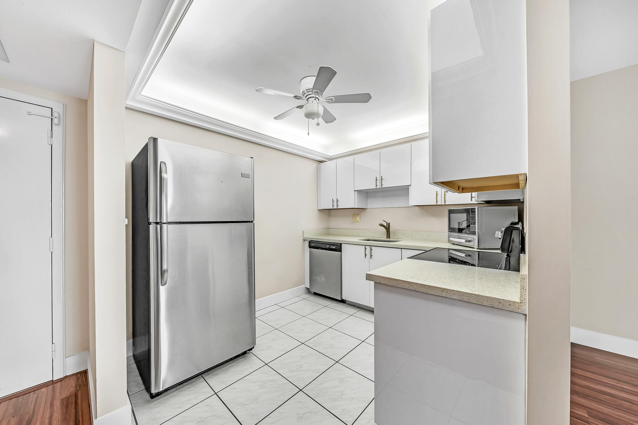 OLYMPUS CONDO PHASE - Residential