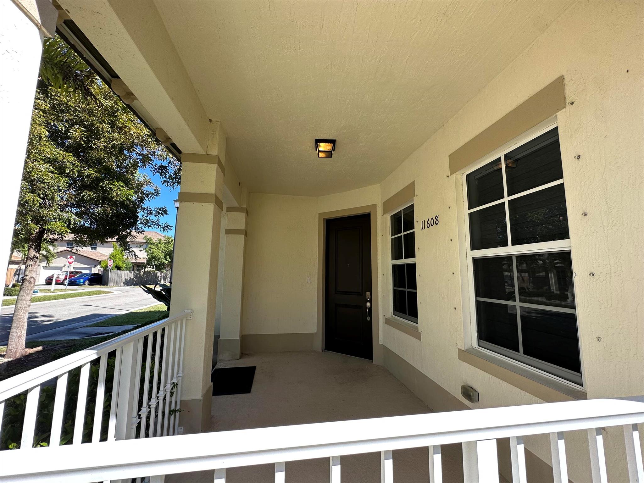 SUMMERVILLE SUB - Residential Lease