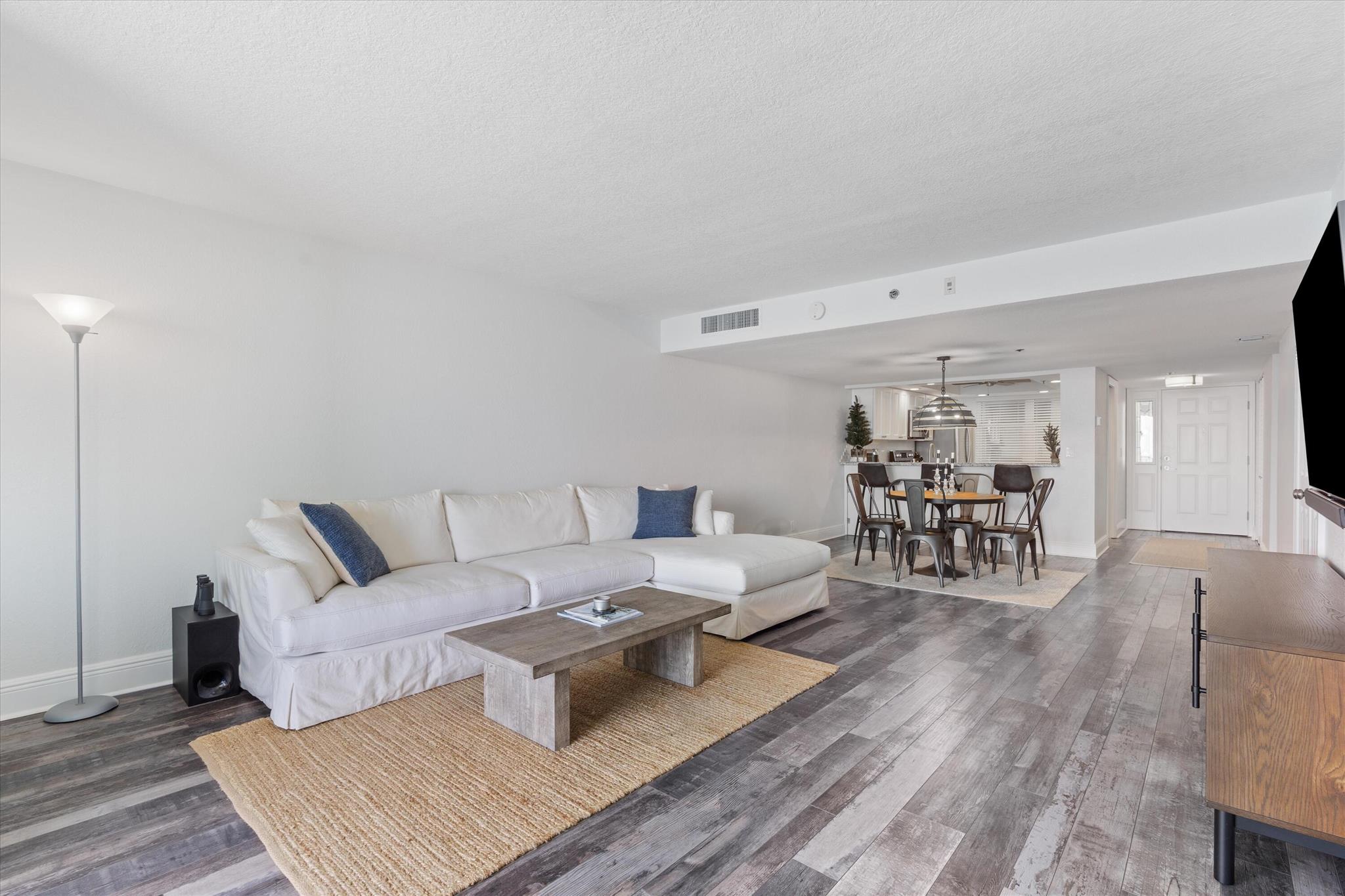 JUNO BY THE SEA NORTH CON - Residential