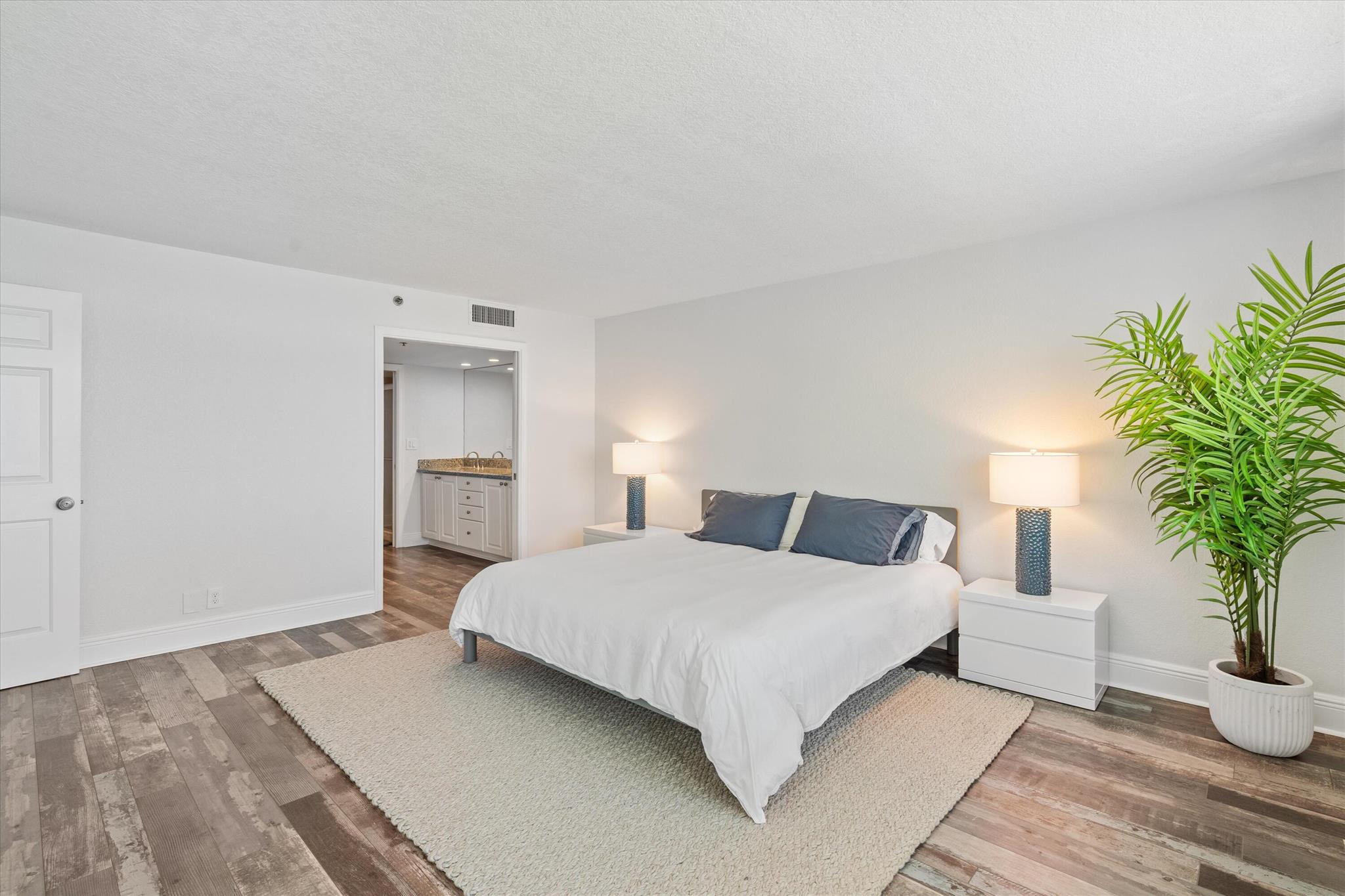 JUNO BY THE SEA NORTH CON - Residential