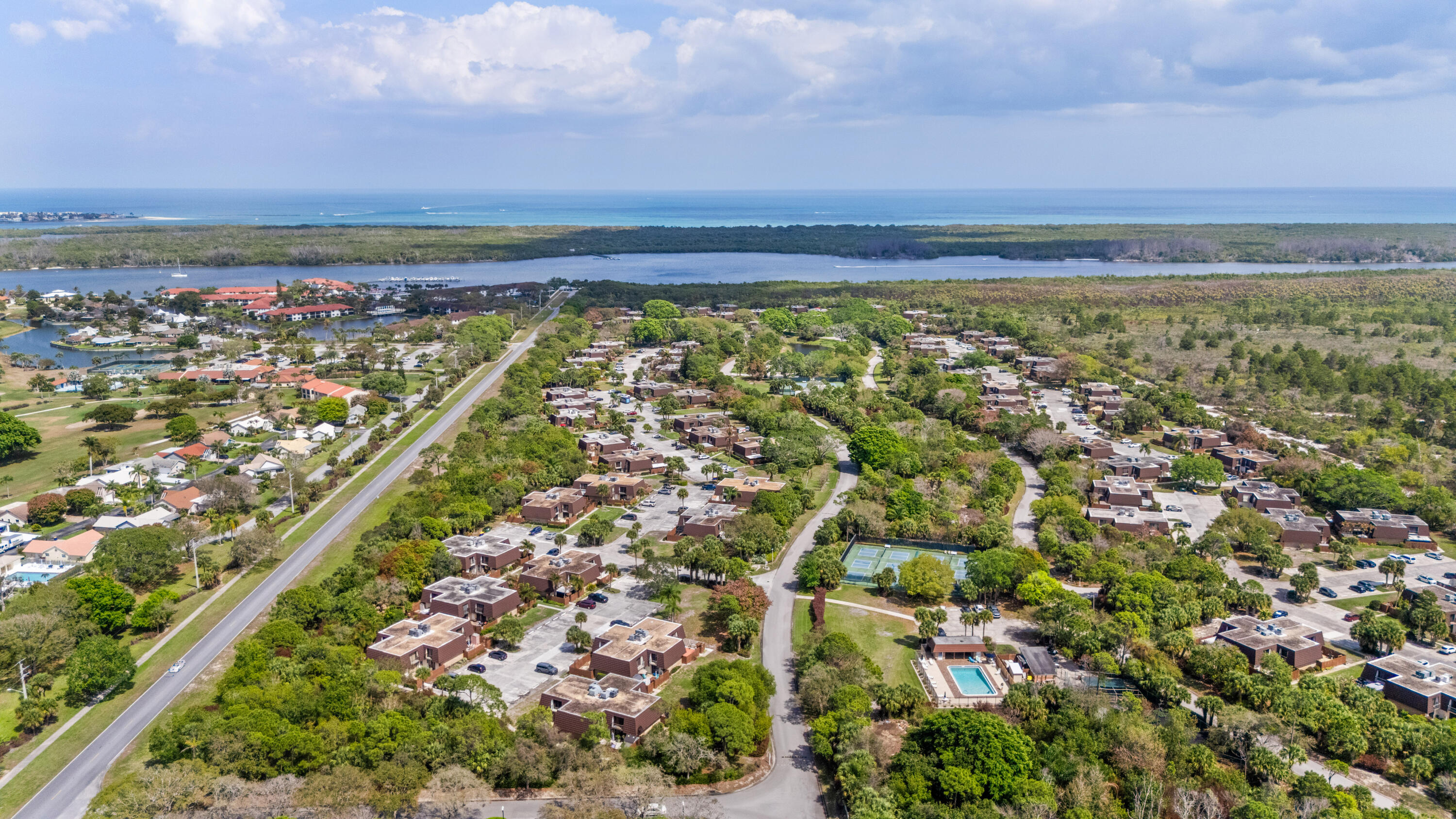 RIVER PINES - Residential