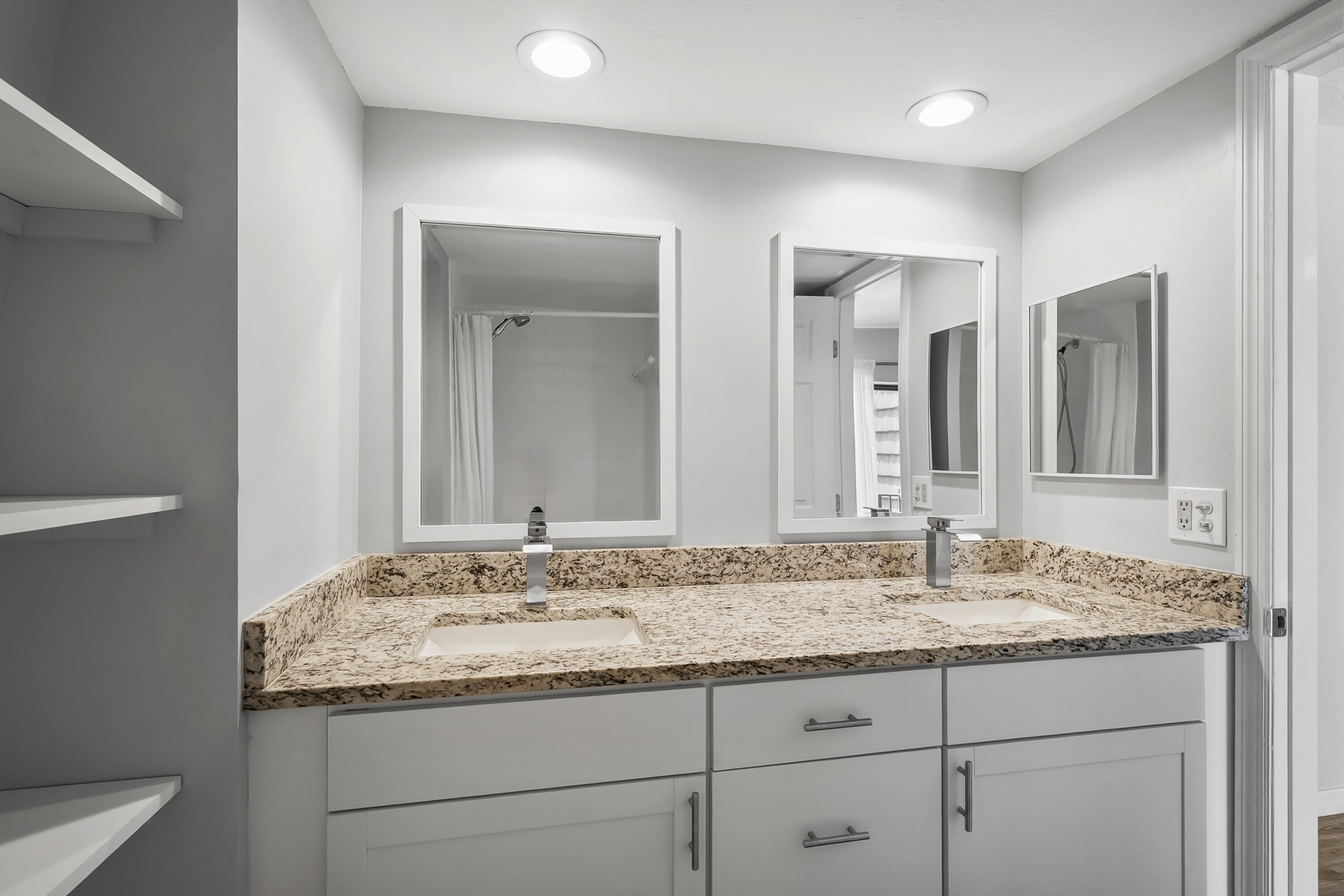 RIVER PINES - Residential