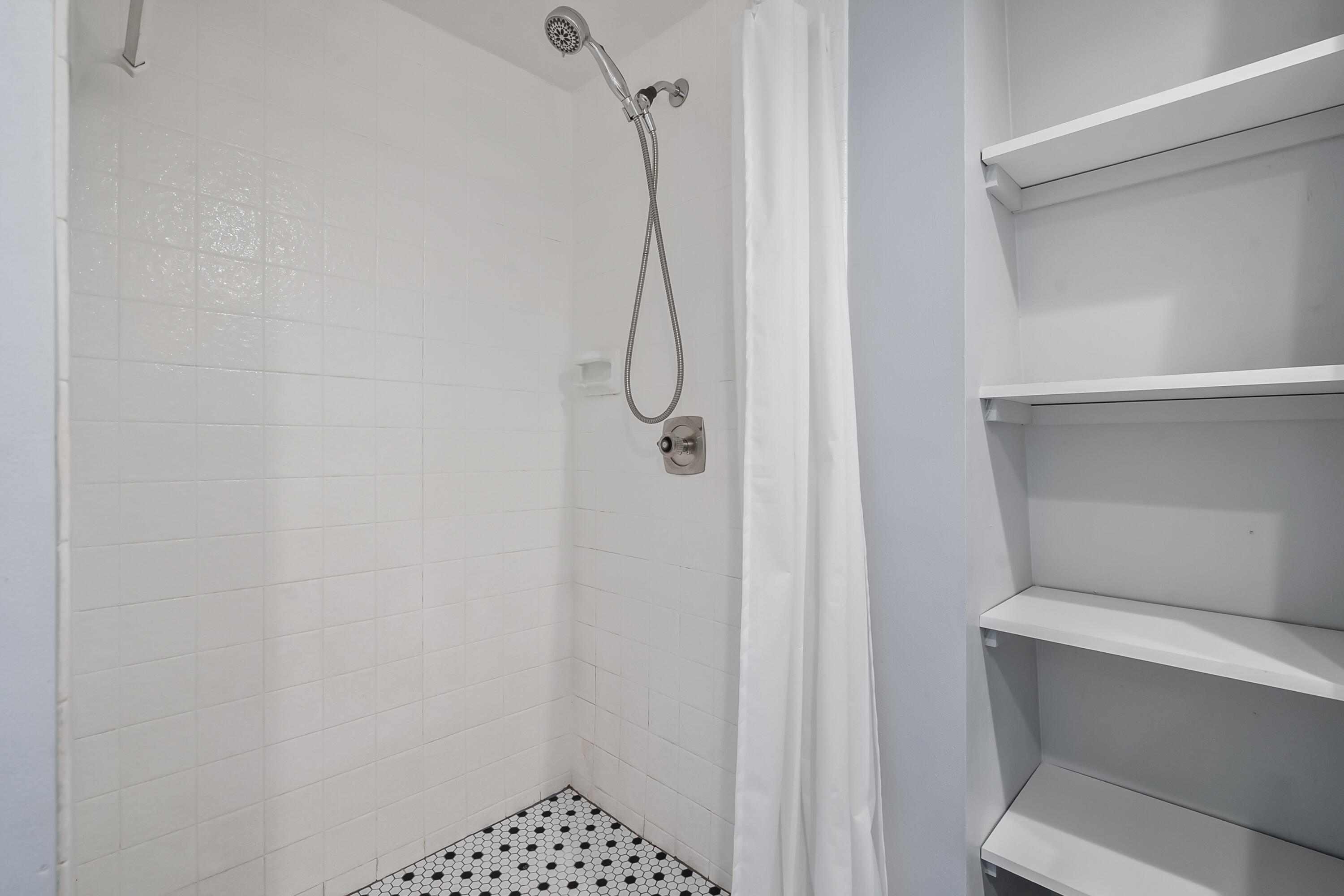 RIVER PINES - Residential