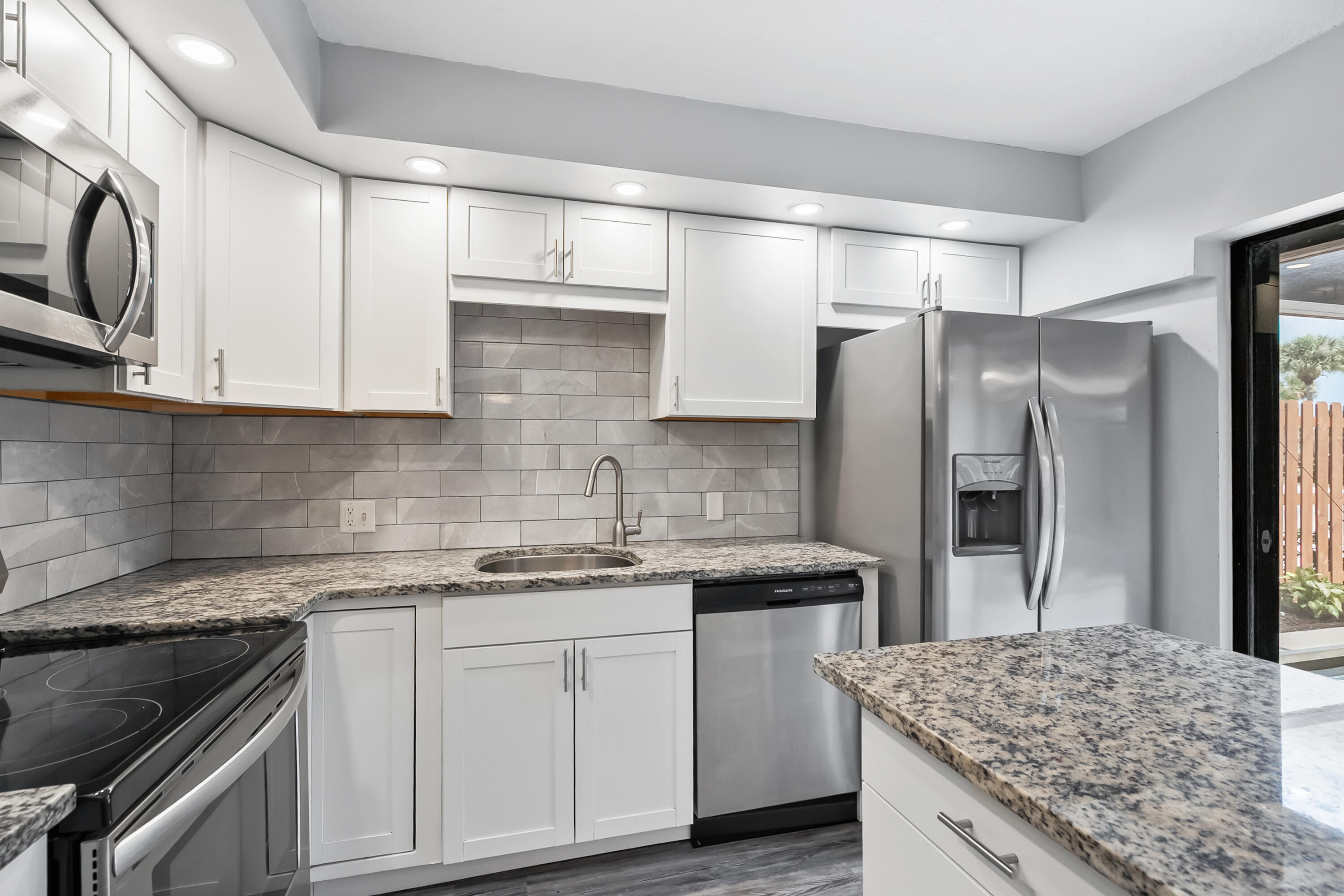 RIVER PINES - Residential